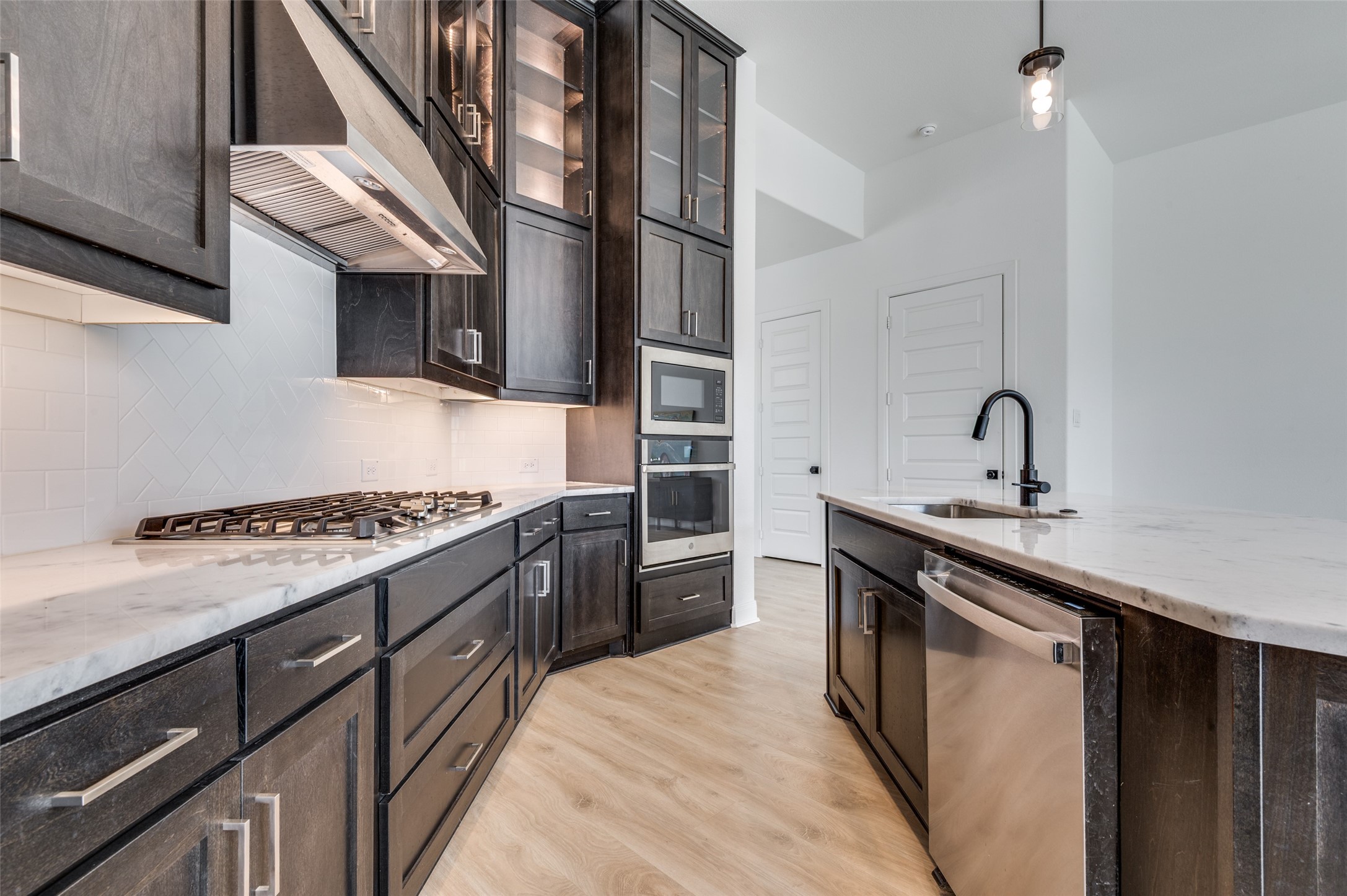 4800 Prairie Crest Lane Arlington TX 76005