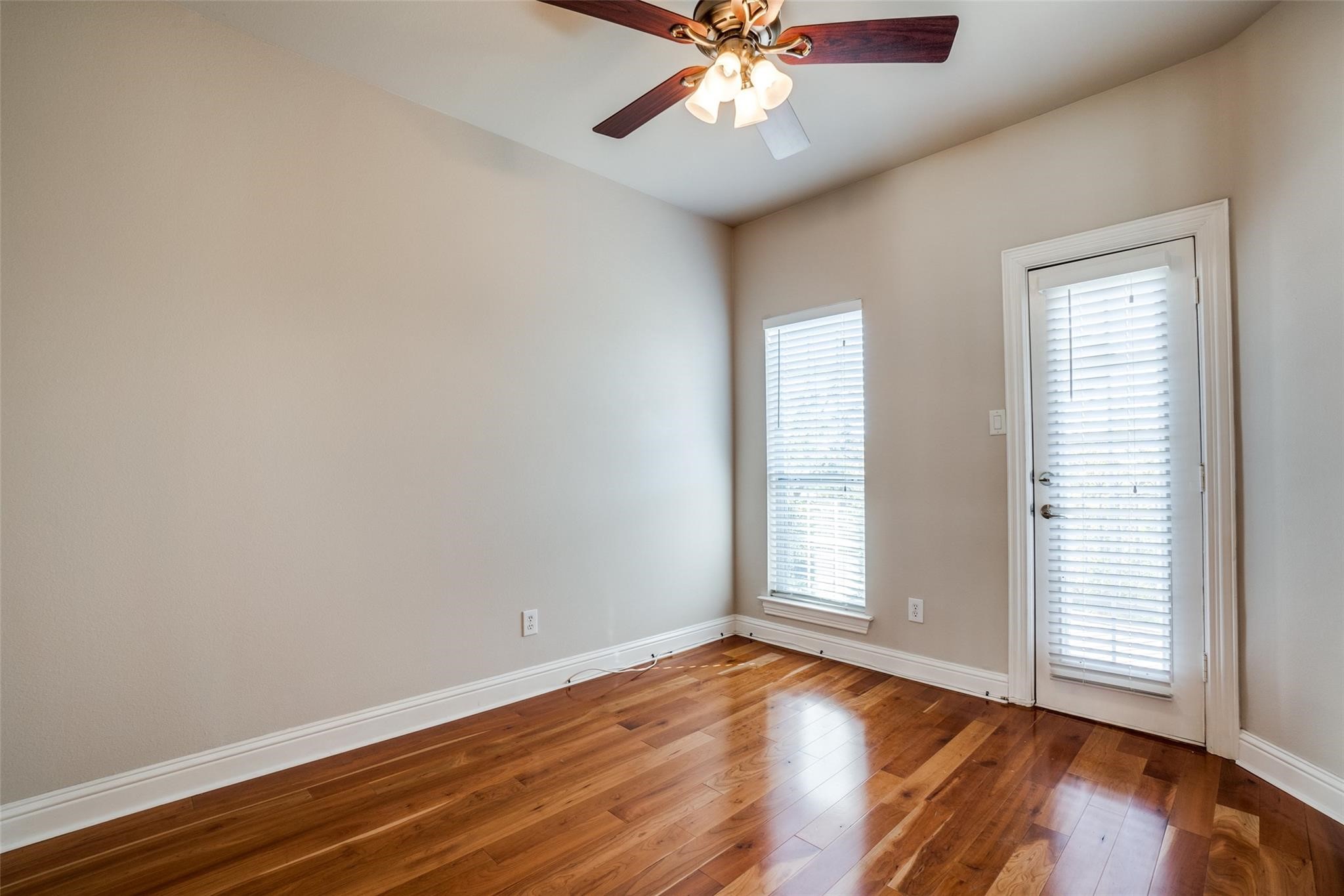 5827 Lewis Street Dallas TX 75206
