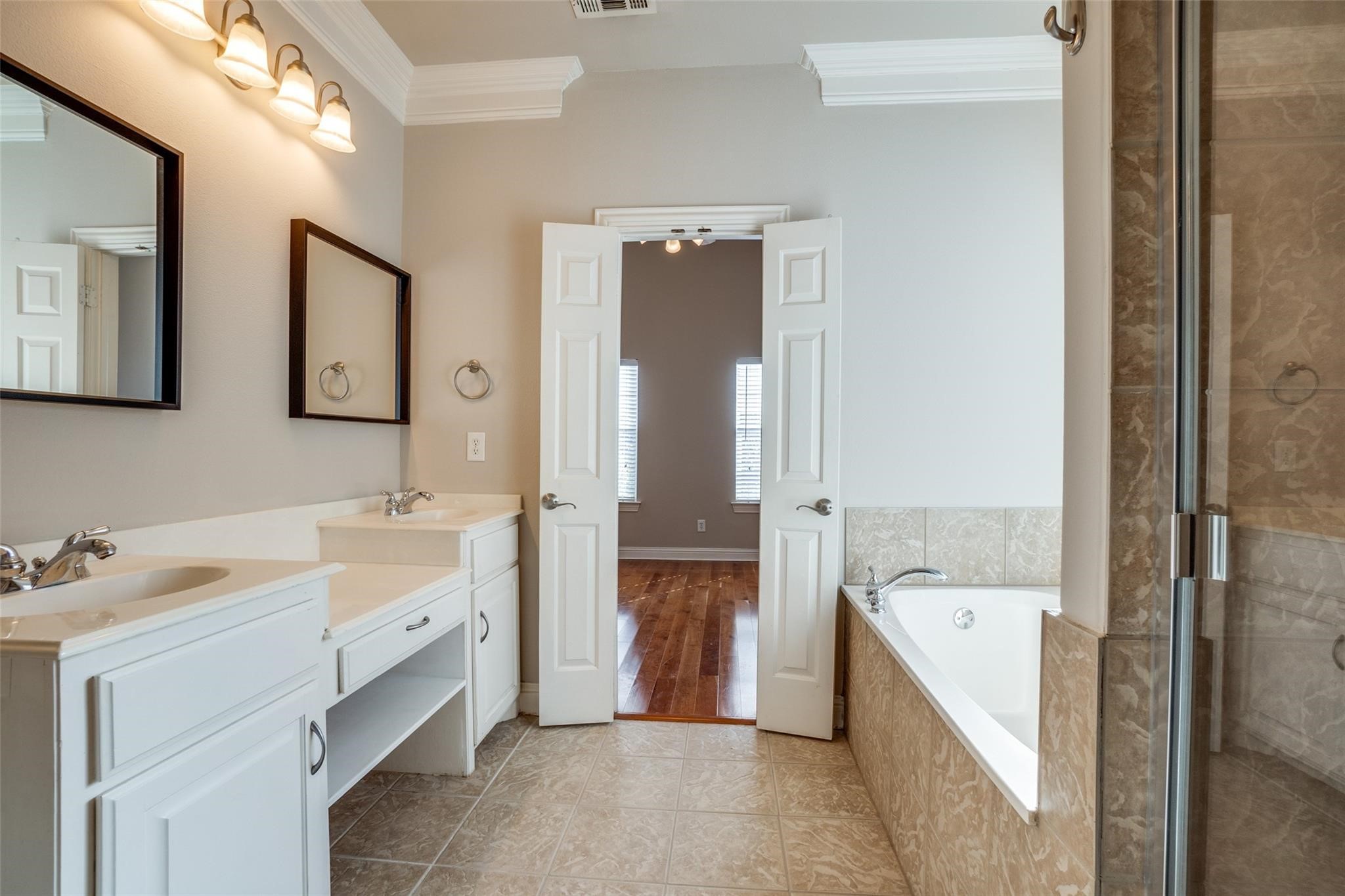 5827 Lewis Street Dallas TX 75206