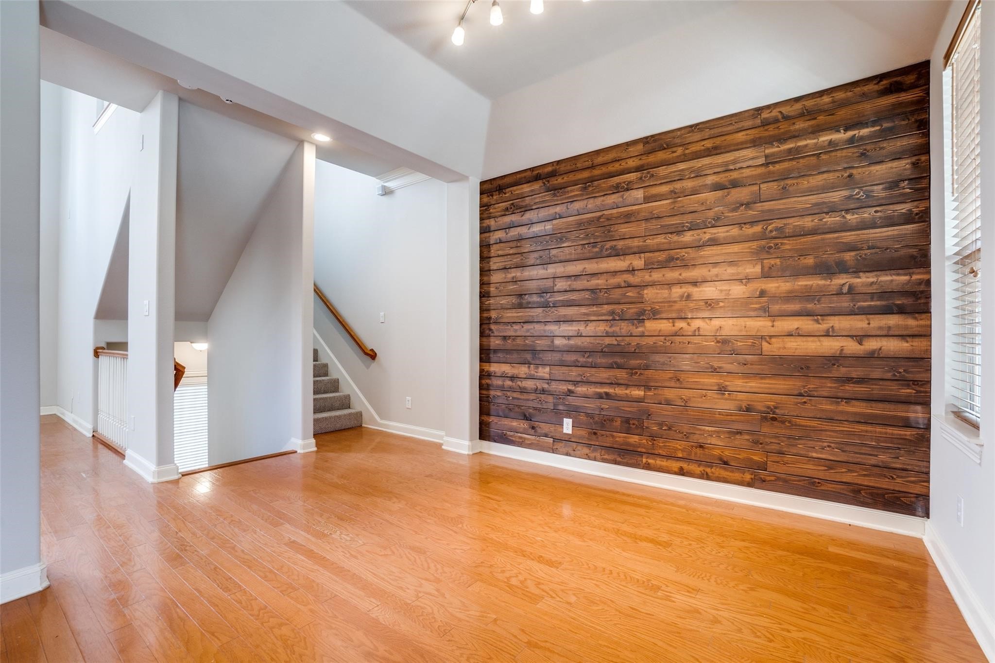 5827 Lewis Street Dallas TX 75206