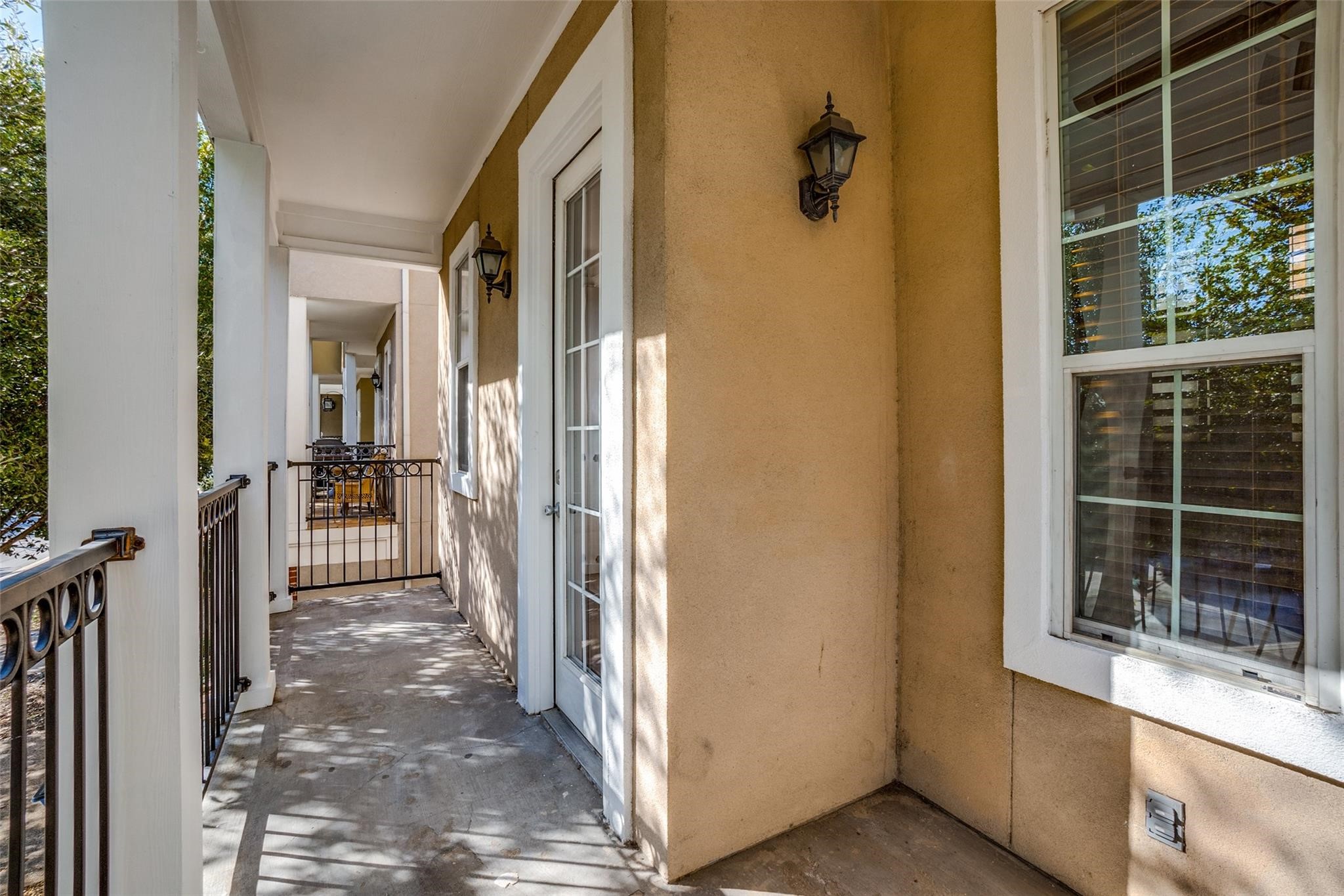 5827 Lewis Street Dallas TX 75206
