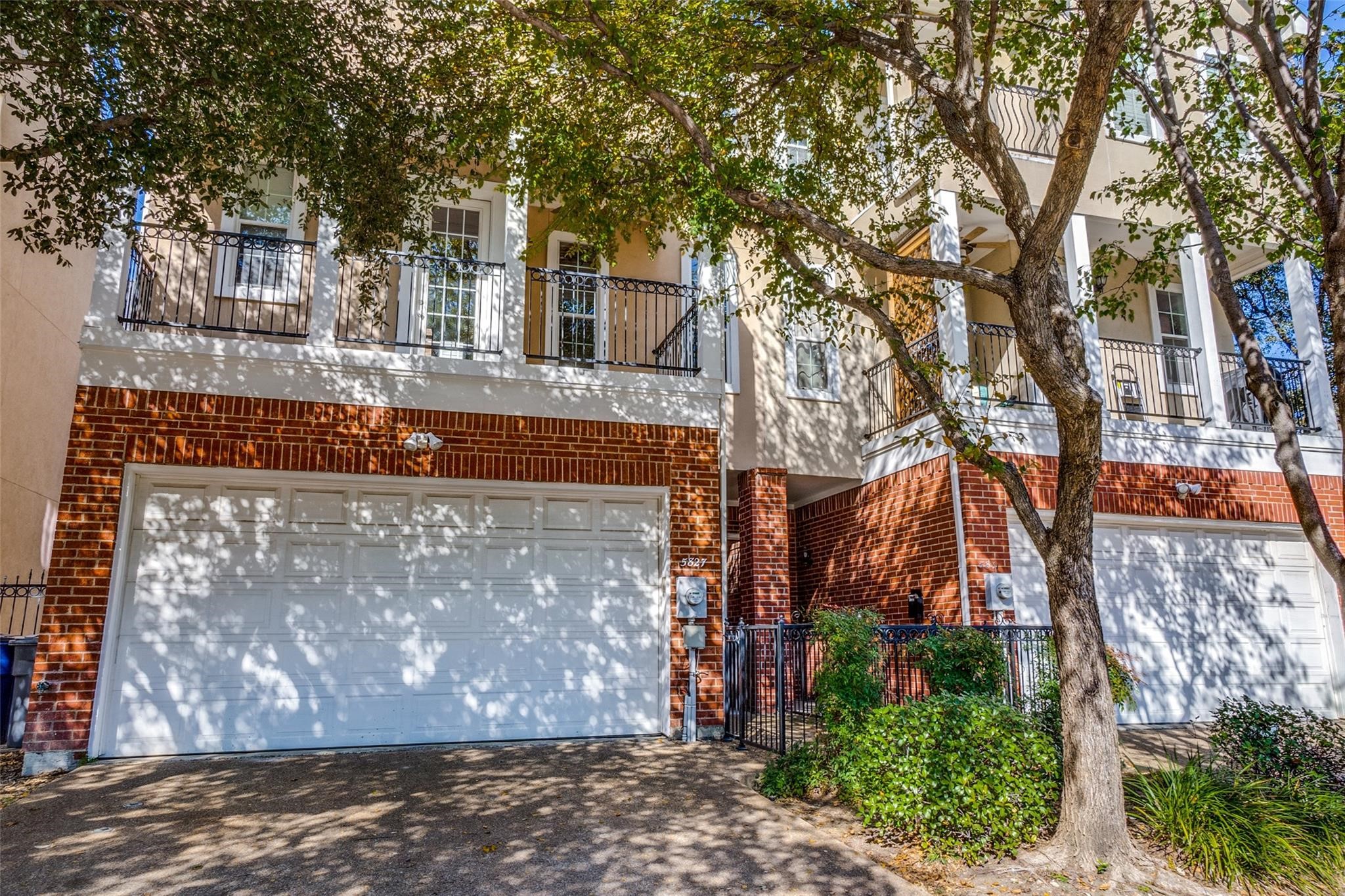 5827 Lewis Street Dallas TX 75206