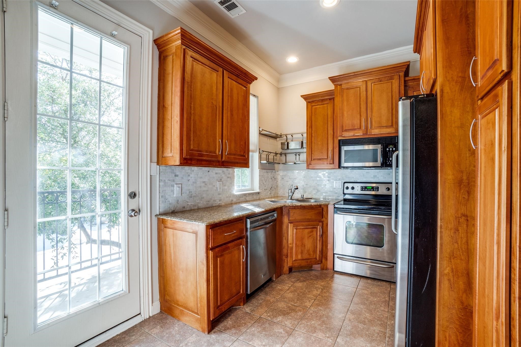 5827 Lewis Street Dallas TX 75206