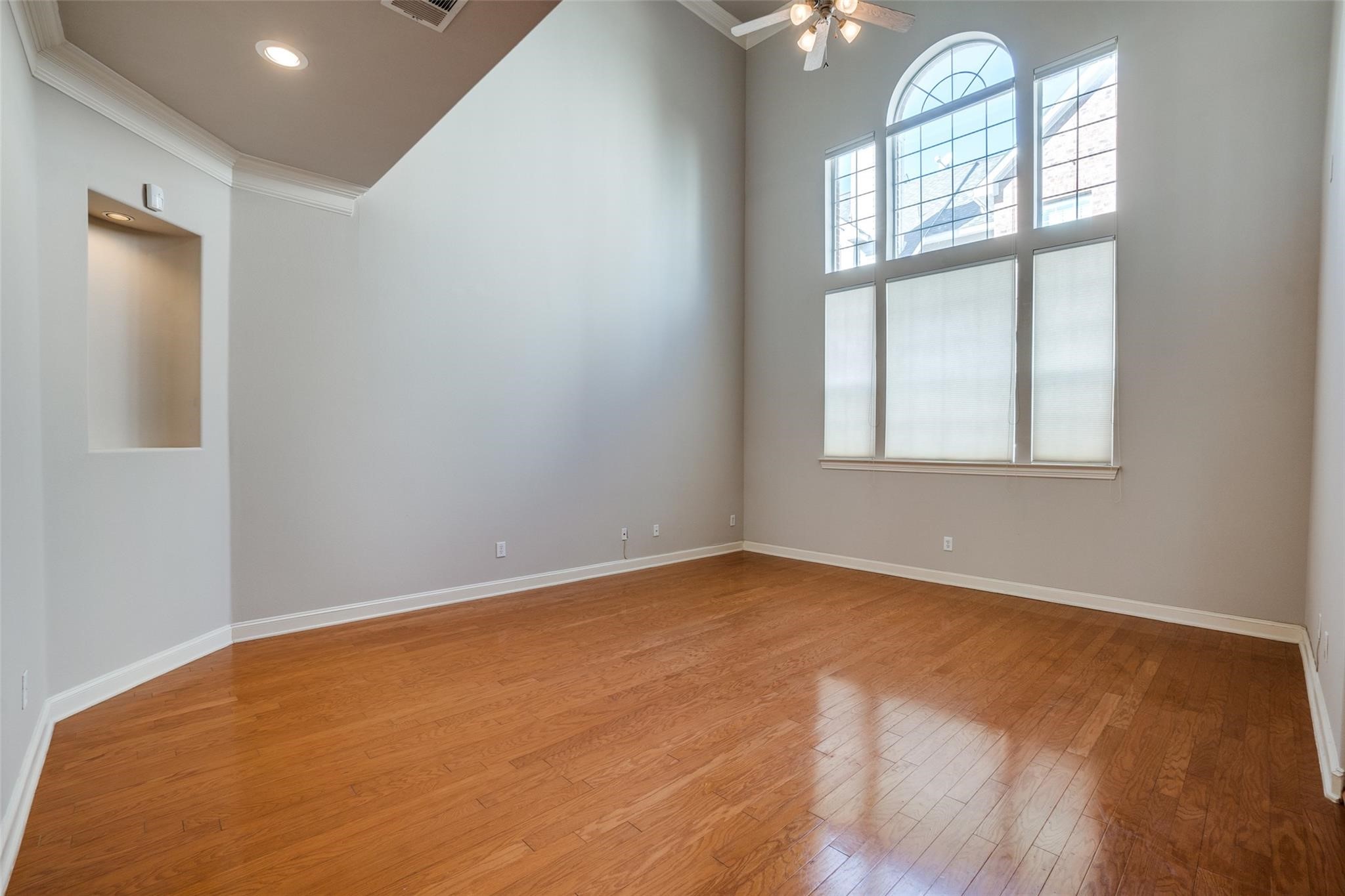 5827 Lewis Street Dallas TX 75206