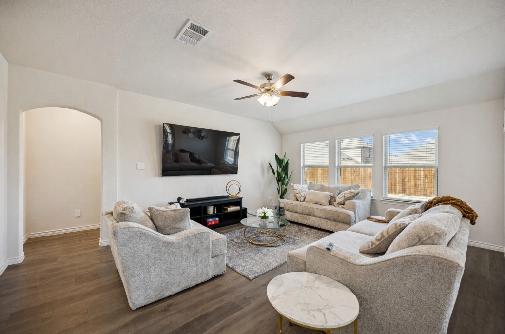 9729 Gooseneck Drive Aubrey TX 76227