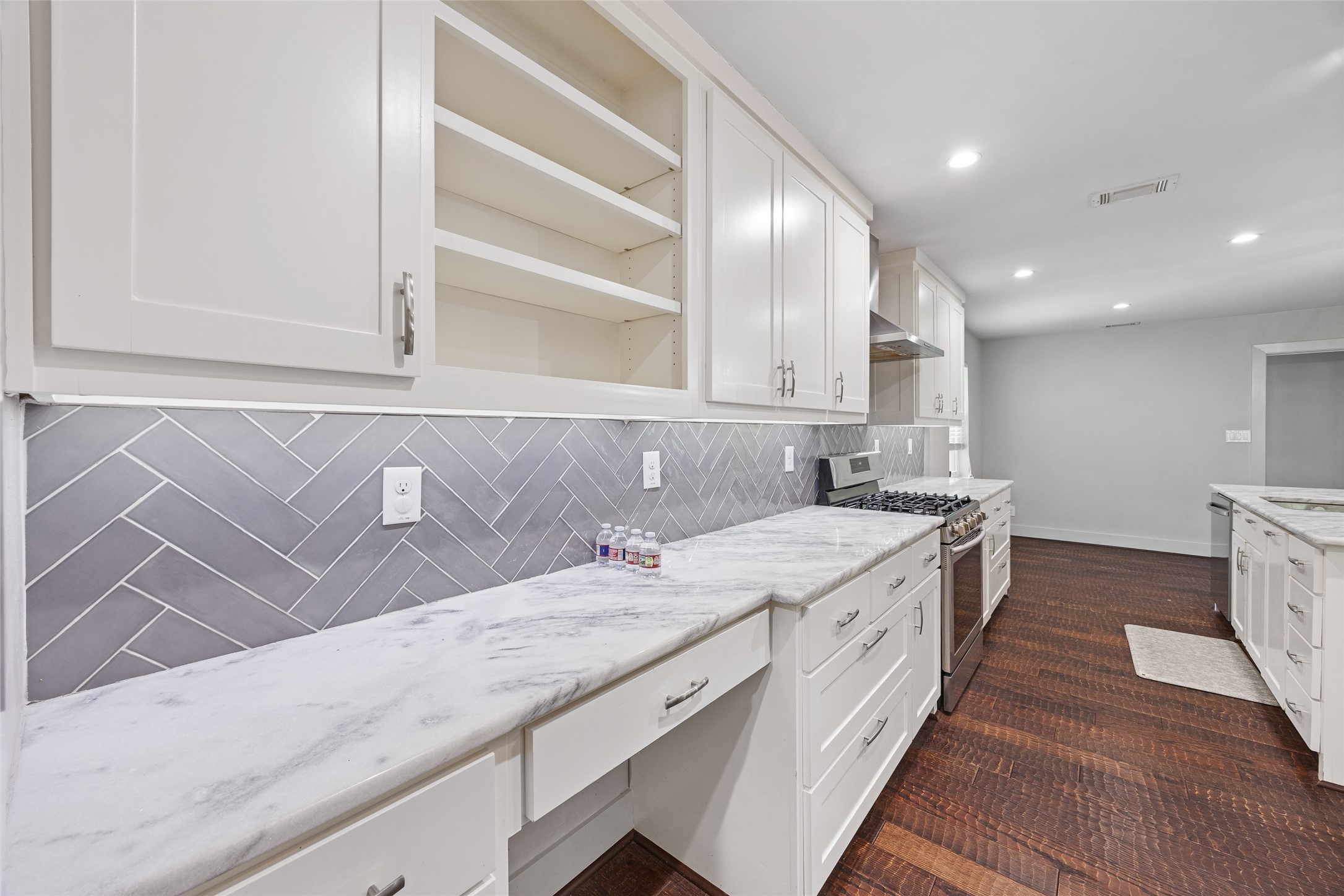 3945 Clubway Lane Farmers Branch TX 75244