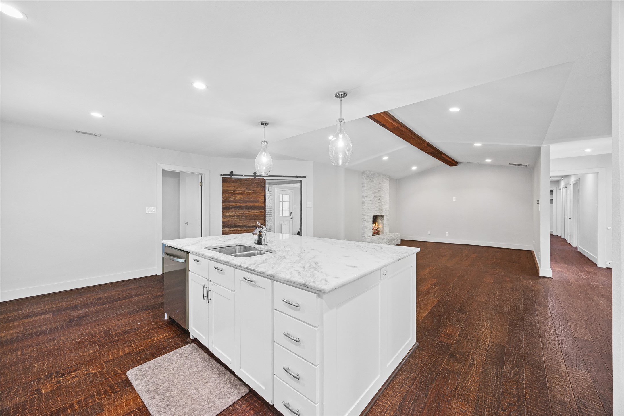3945 Clubway Lane Farmers Branch TX 75244
