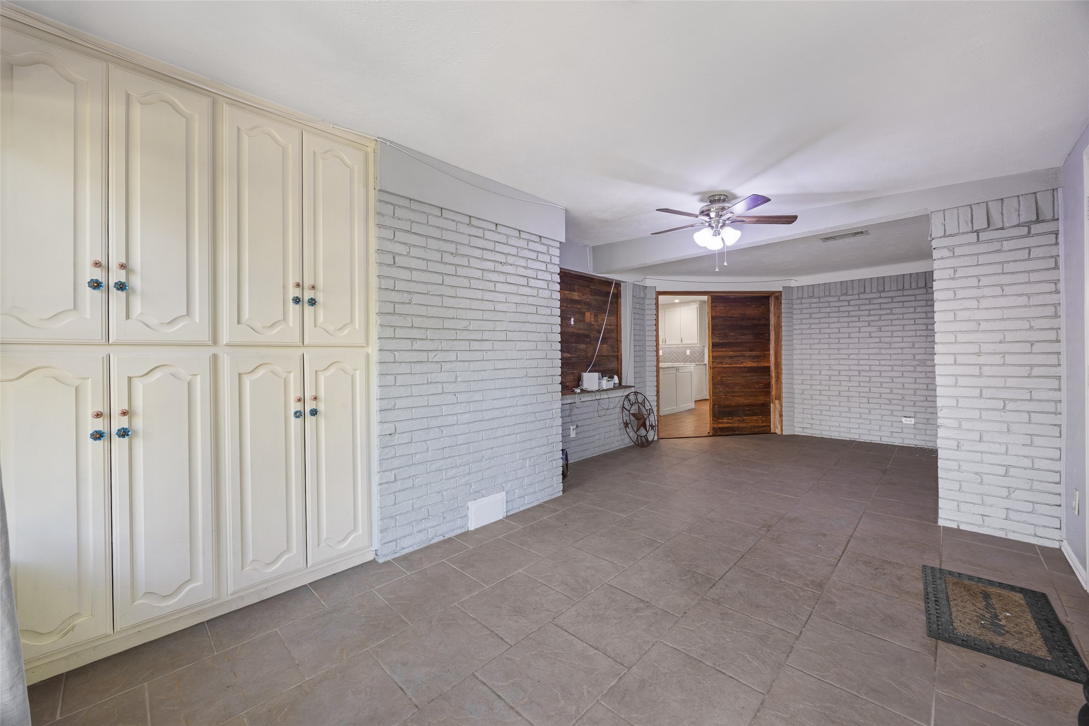 3945 Clubway Lane Farmers Branch TX 75244