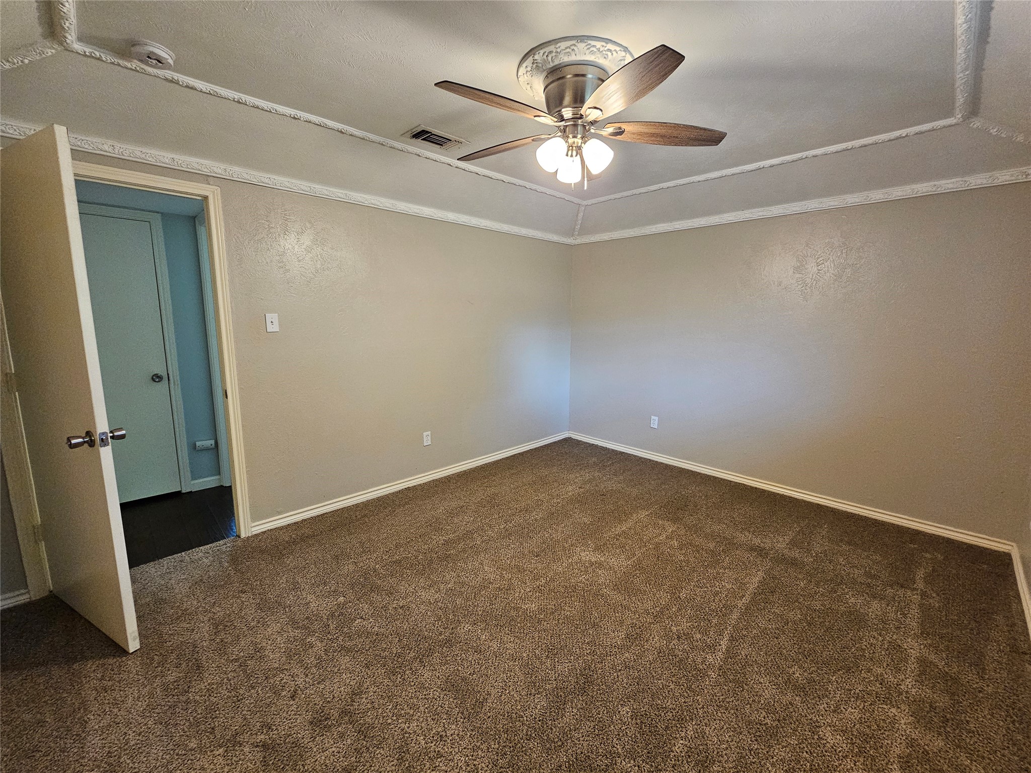 216 Wesley Drive Desoto TX 75115