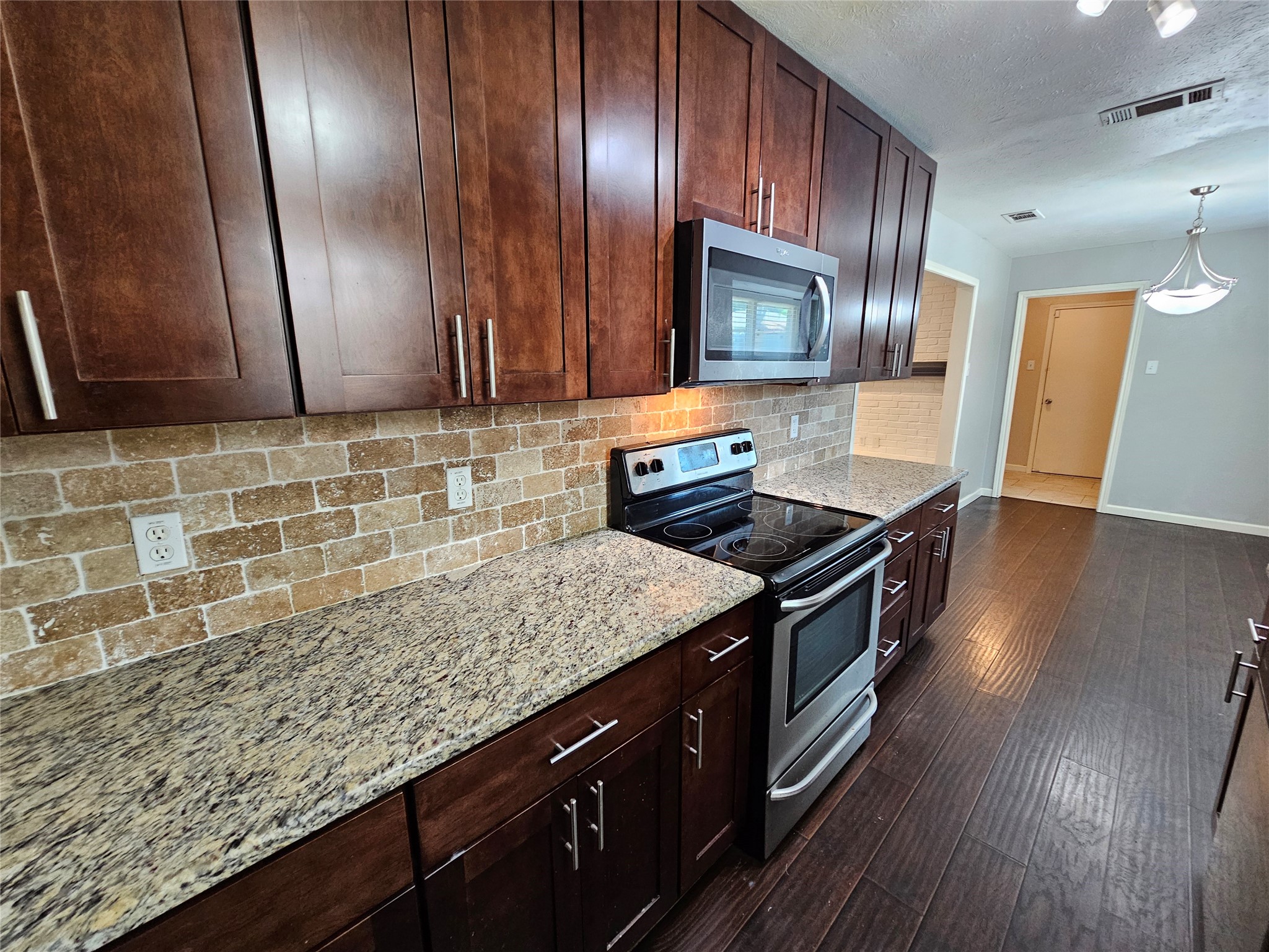 216 Wesley Drive Desoto TX 75115
