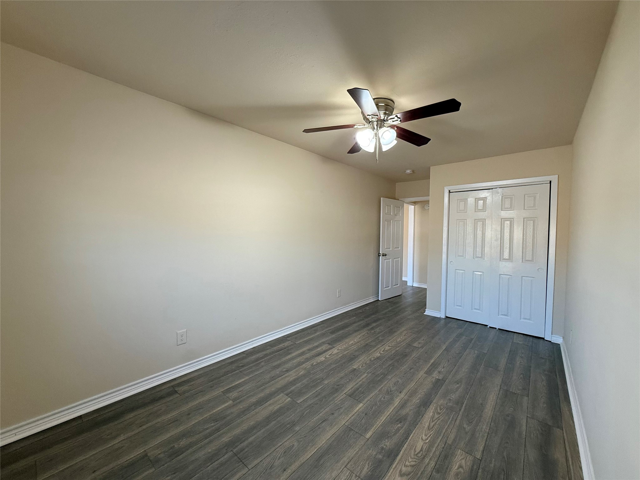 2540 W Rochelle Road Irving TX 75062