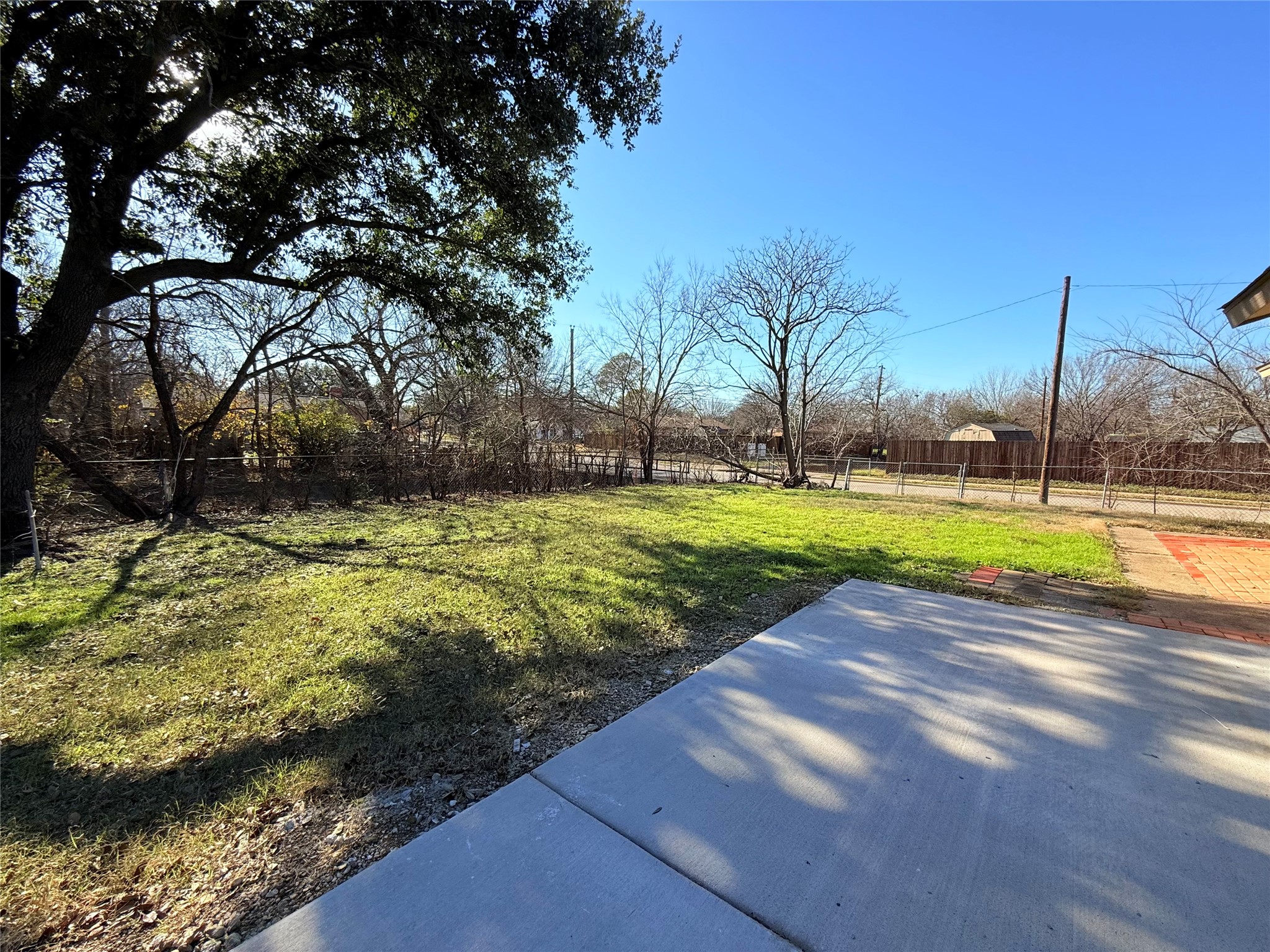 2540 W Rochelle Road Irving TX 75062