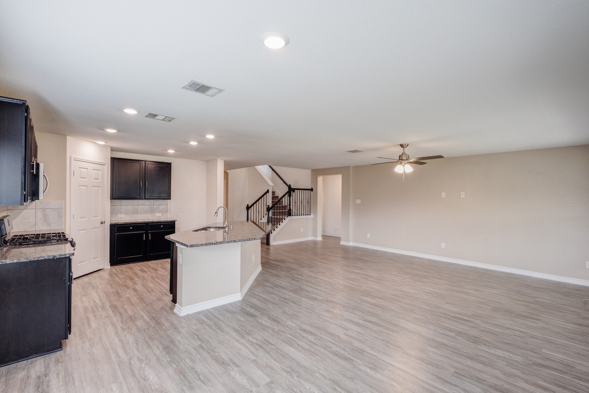 2700 Tobias Lane Aubrey TX 76227