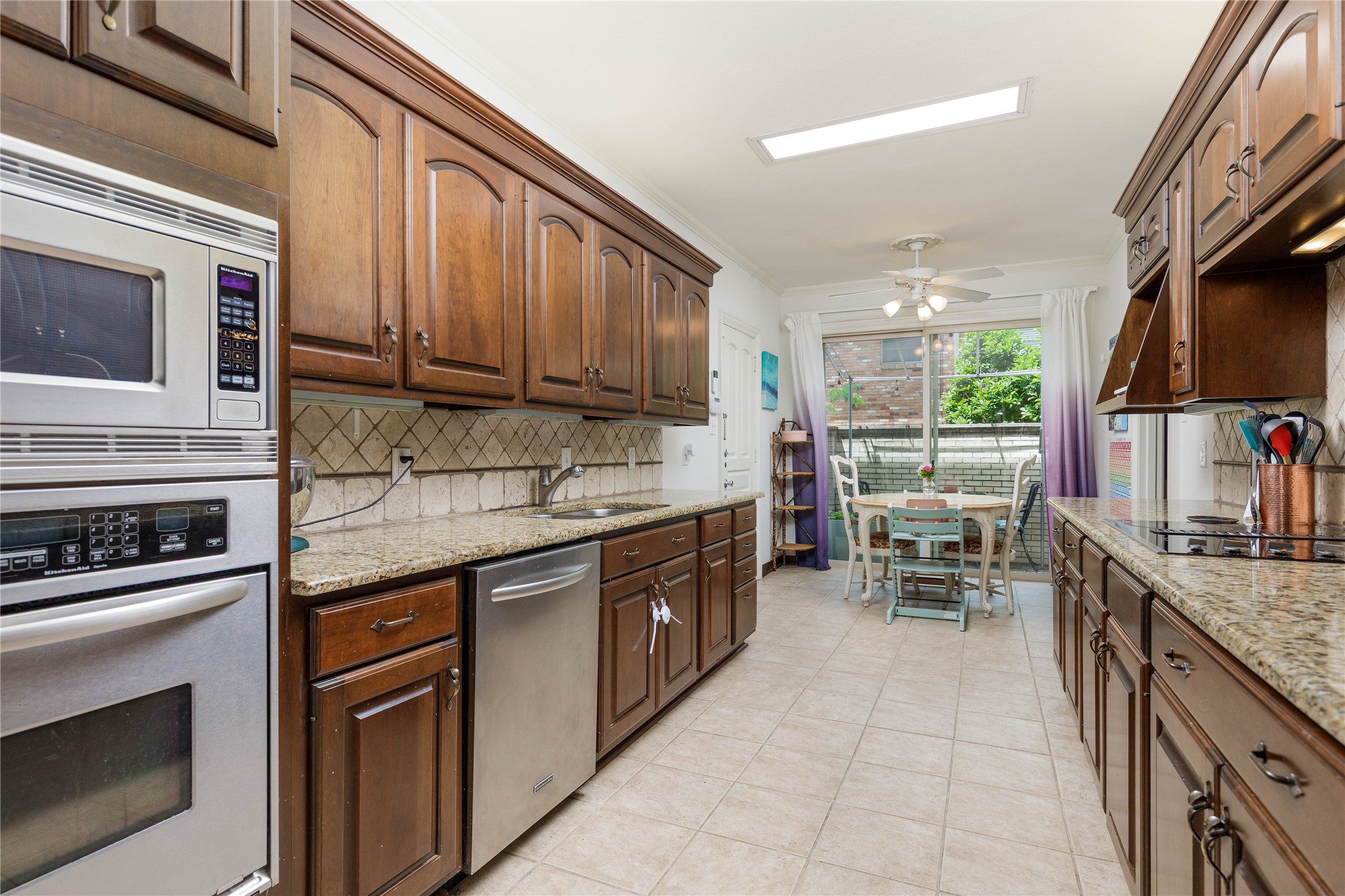 6126 Averill Way Dallas TX 75225