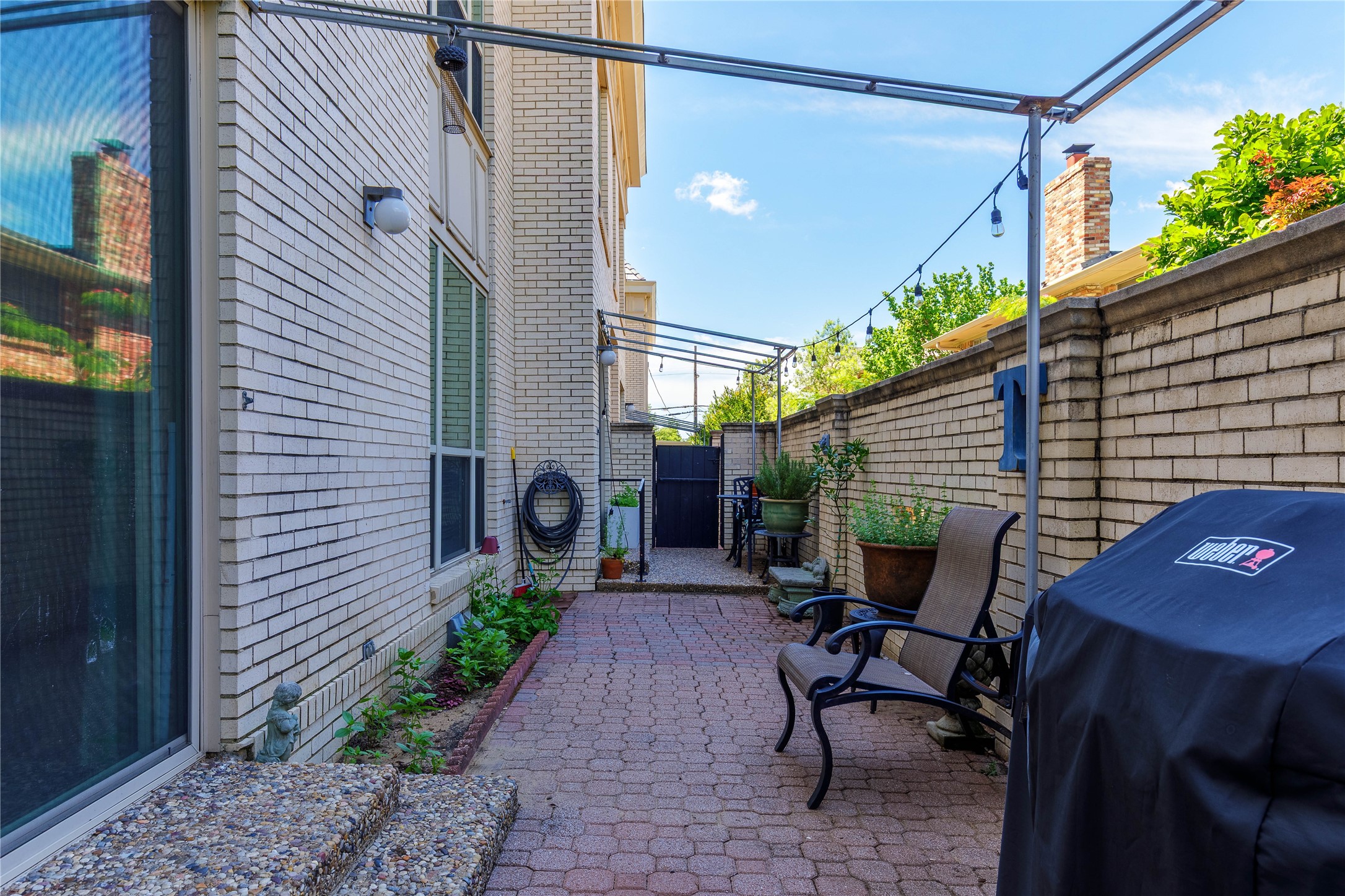 6126 Averill Way Dallas TX 75225