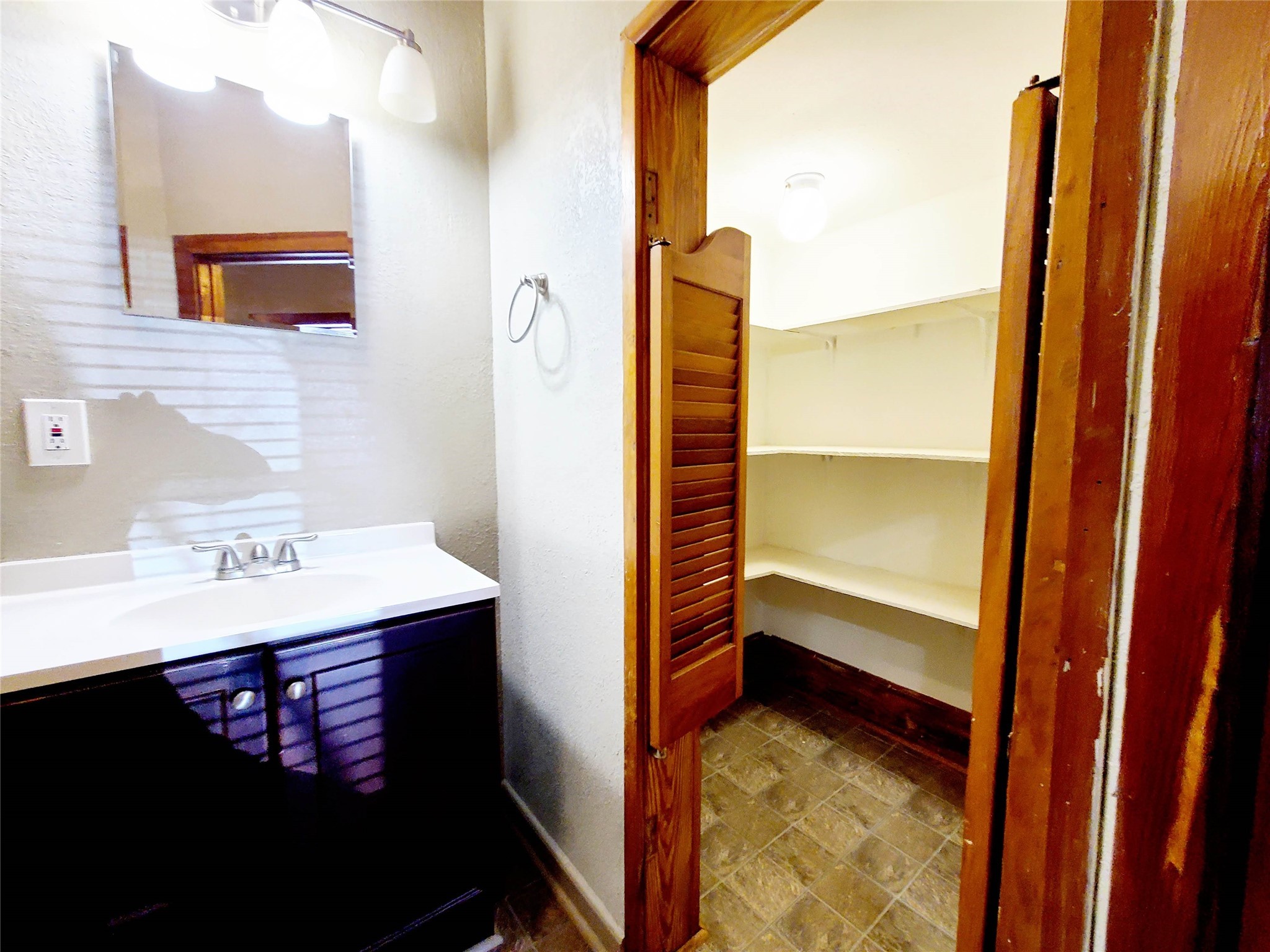 4909 Worth Street Dallas TX 75214