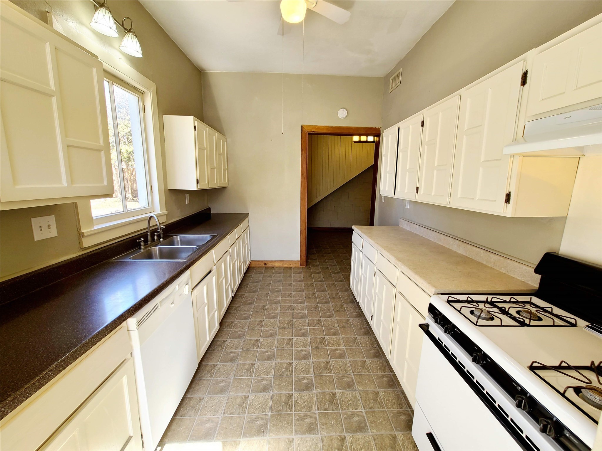 4909 Worth Street Dallas TX 75214