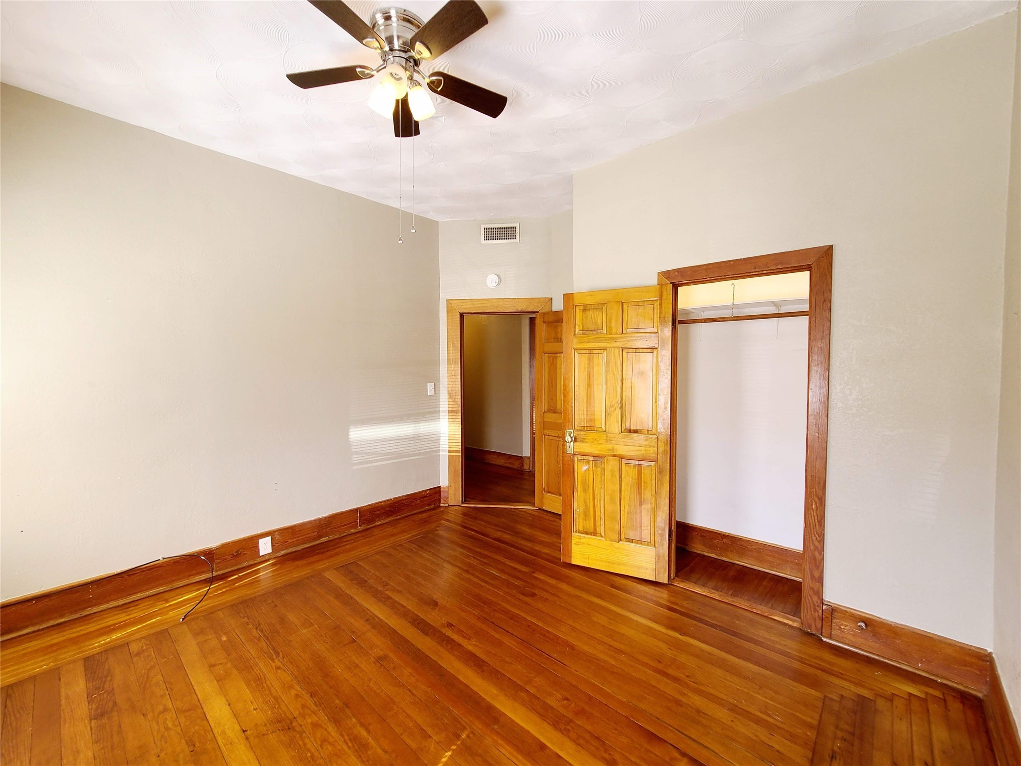 4909 Worth Street Dallas TX 75214