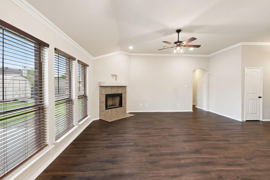 106 Poinsetta Drive Palmer TX 75152