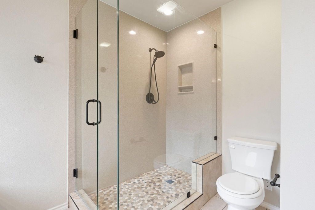 106 Poinsetta Drive Palmer TX 75152