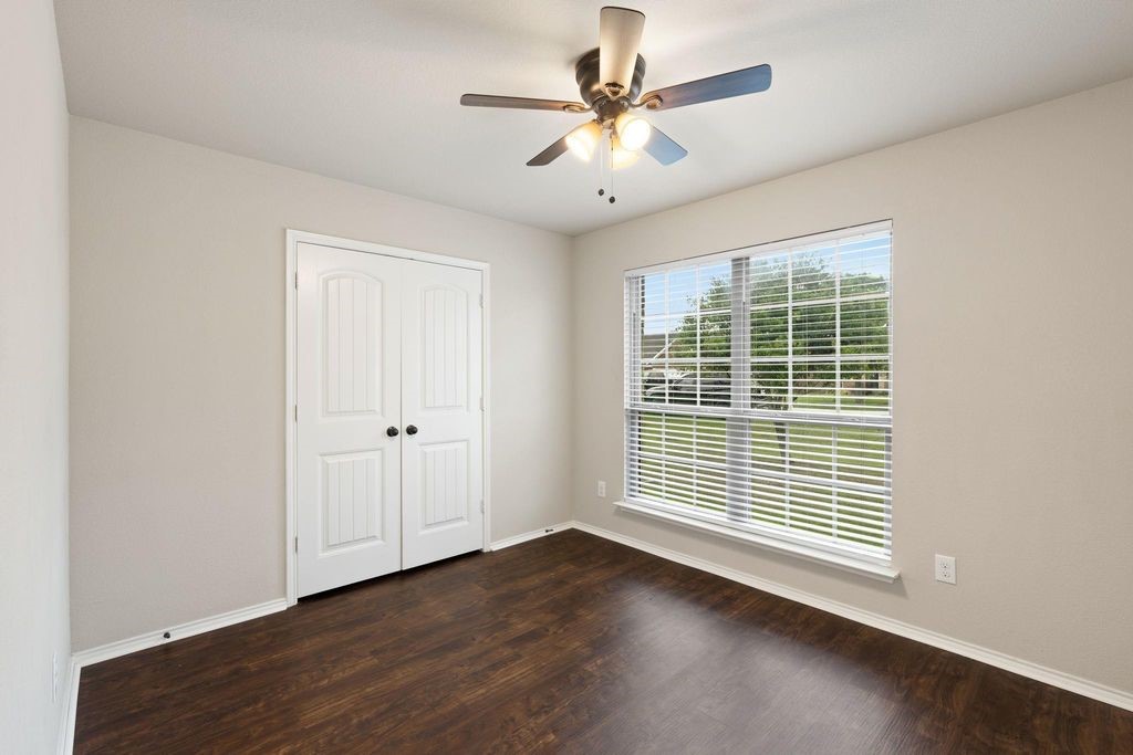 106 Poinsetta Drive Palmer TX 75152