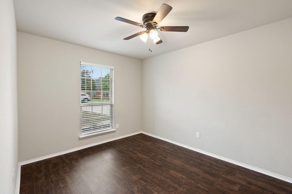 106 Poinsetta Drive Palmer TX 75152