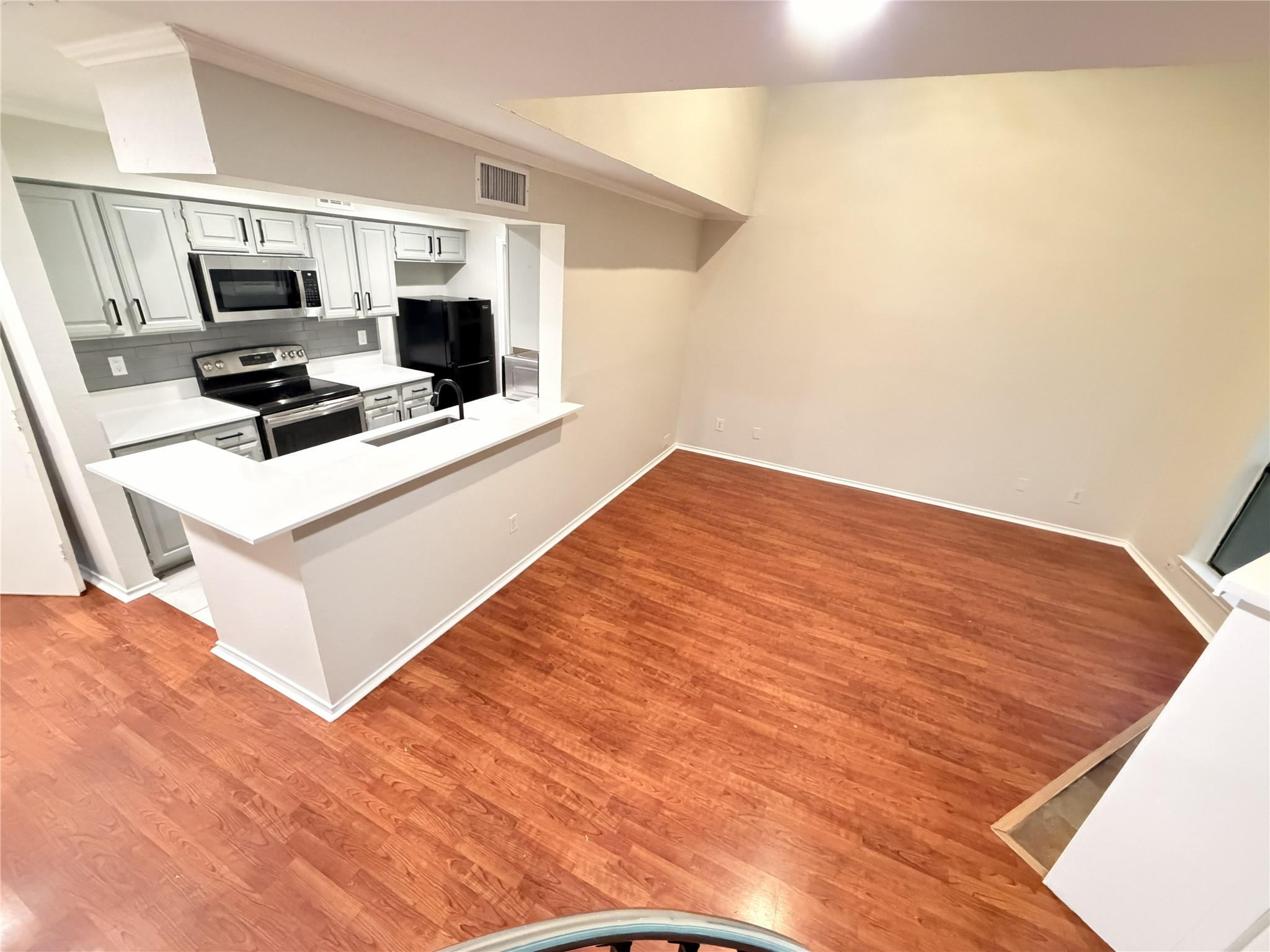 5840 Spring Valley Road Dallas TX 75254