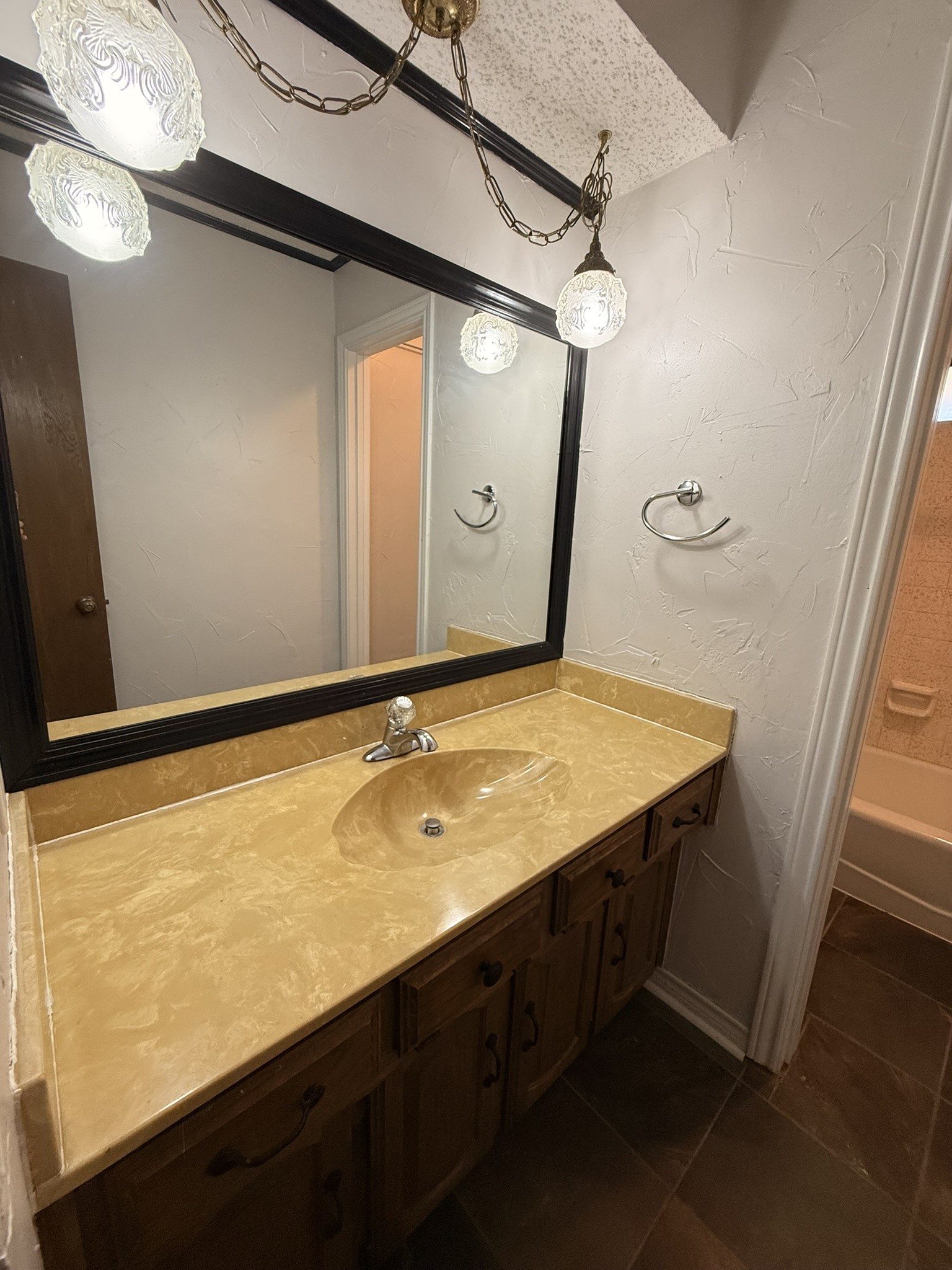 3806 Whiterock Trail Garland TX 75043