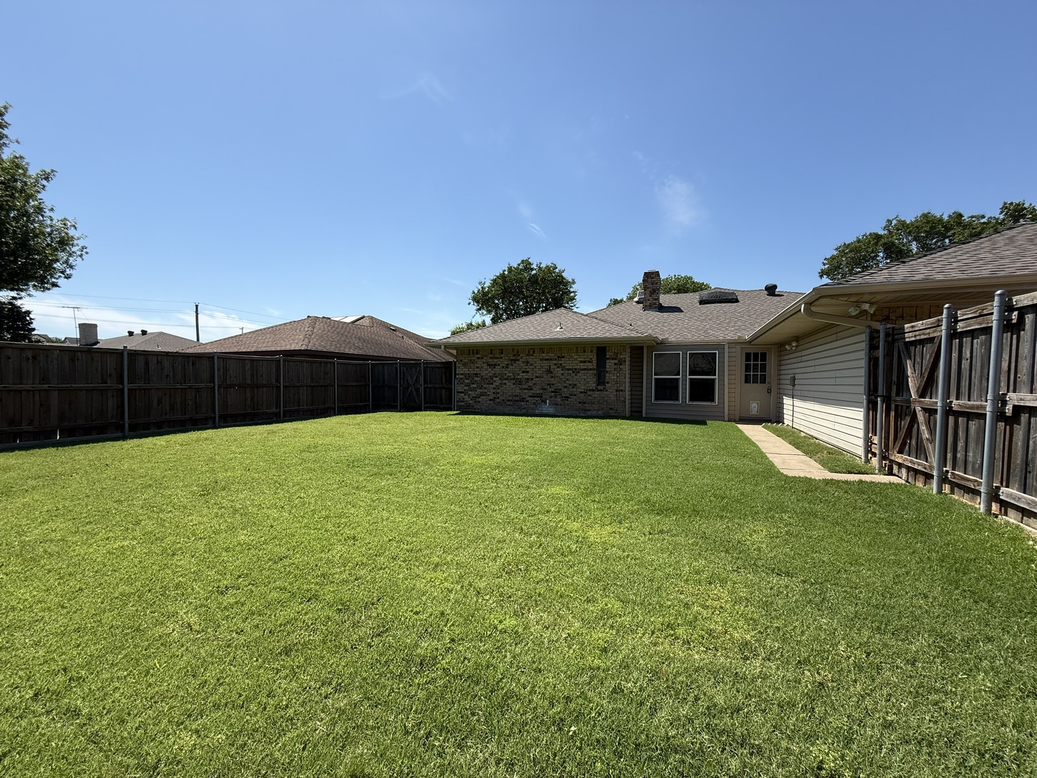 3806 Whiterock Trail Garland TX 75043