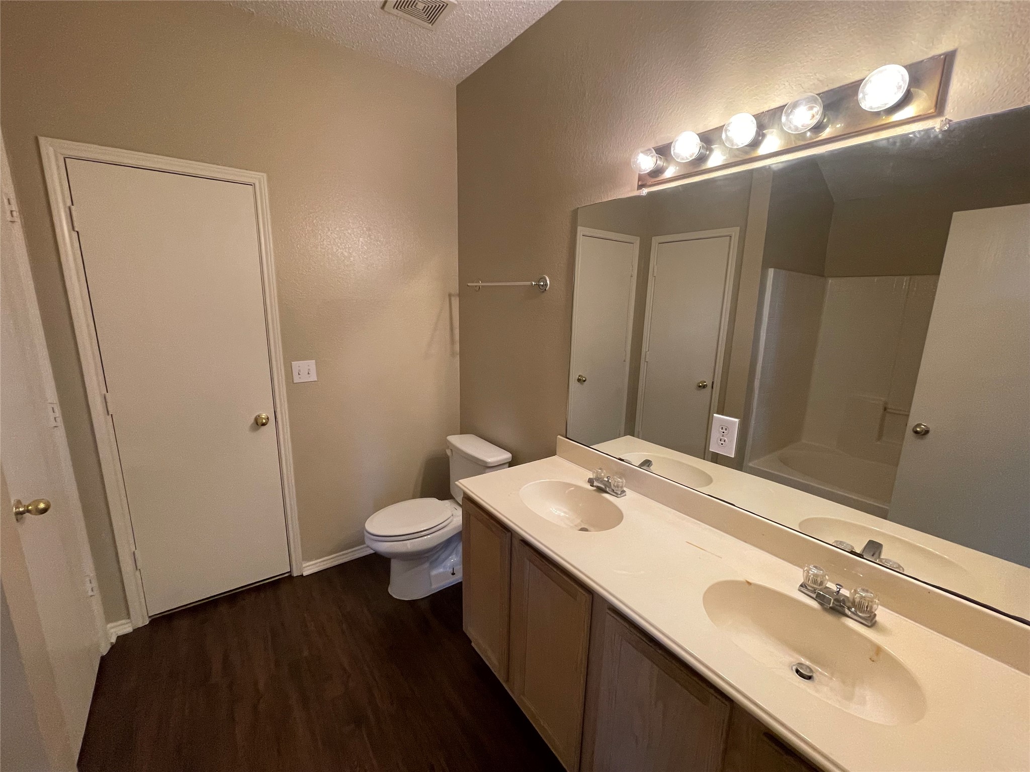 1502 Parrot Court Desoto TX 75115