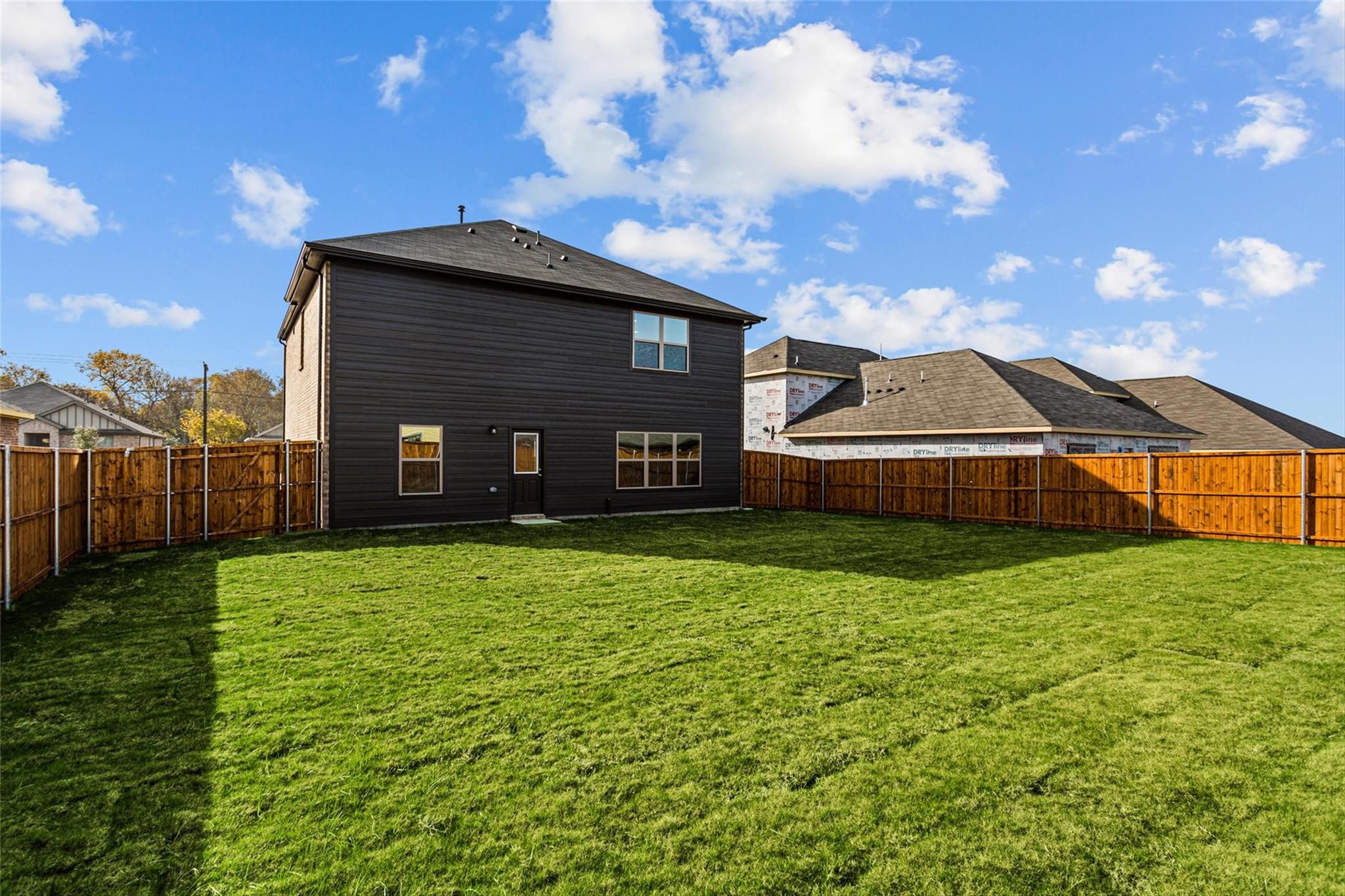 512 Meadow Run Drive Van Alstyne TX 75495
