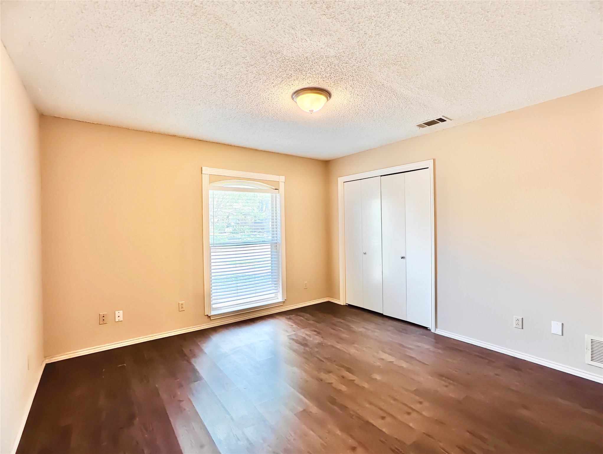 2103 Marin Carrollton TX 75006