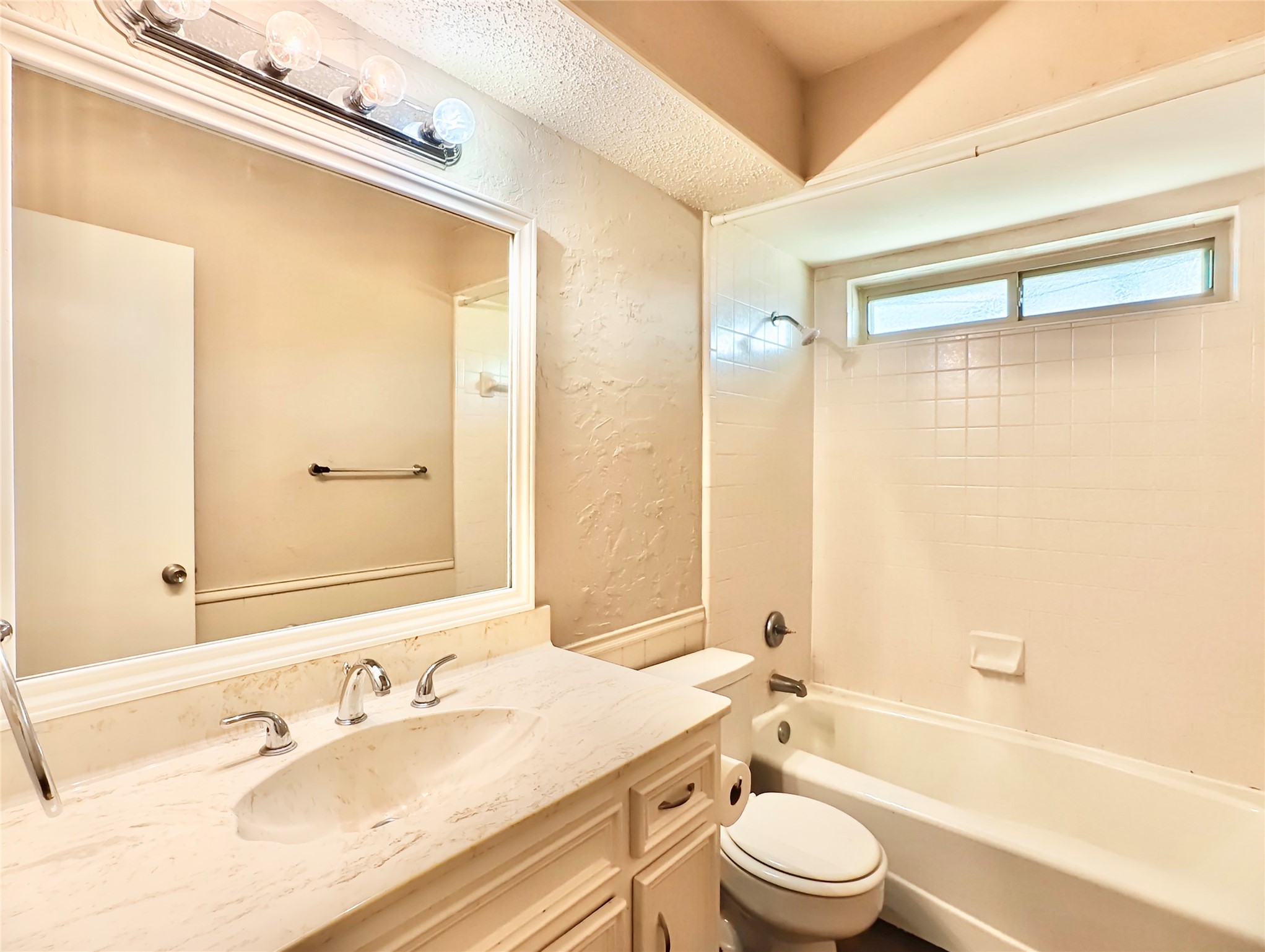 2103 Marin Carrollton TX 75006