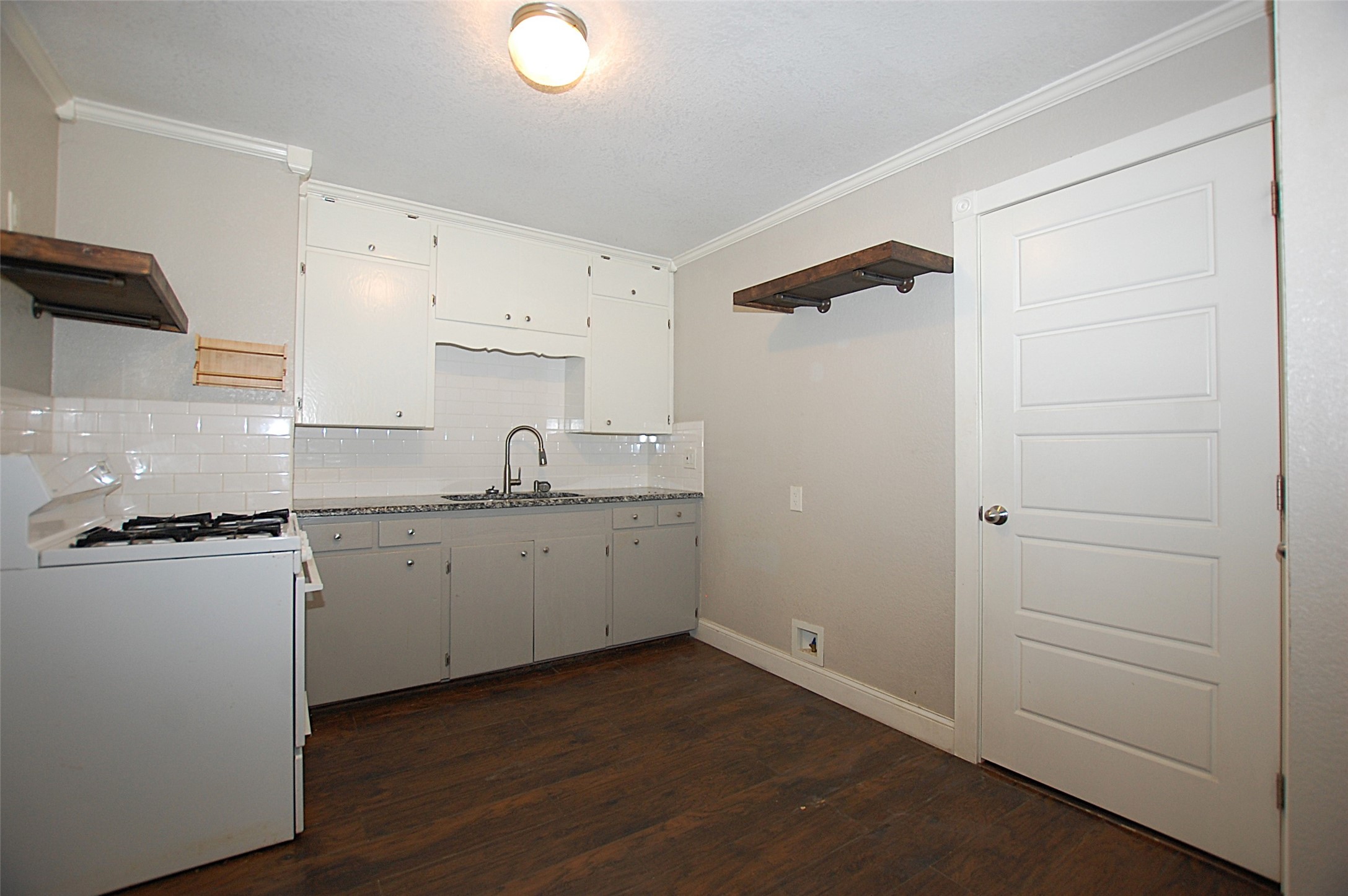 106 W Church Street Crandall TX 75114