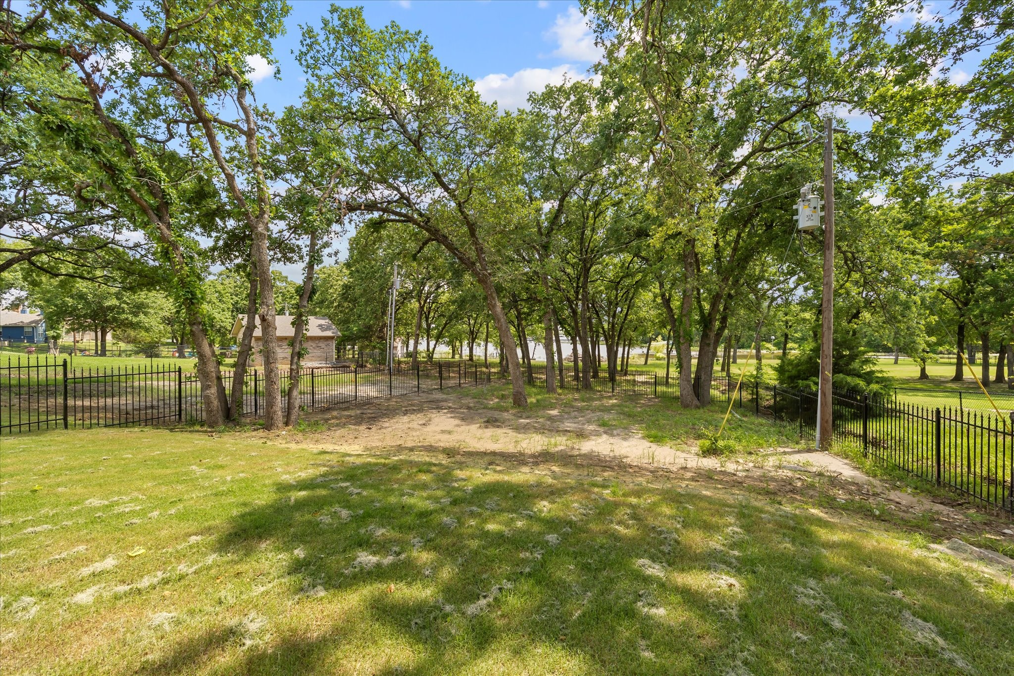 2811 Rodeo Drive Quinlan TX 75474