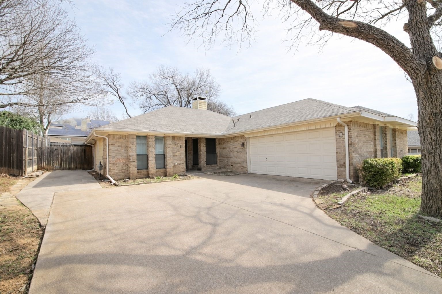 711 Dickey Drive Euless TX 76040