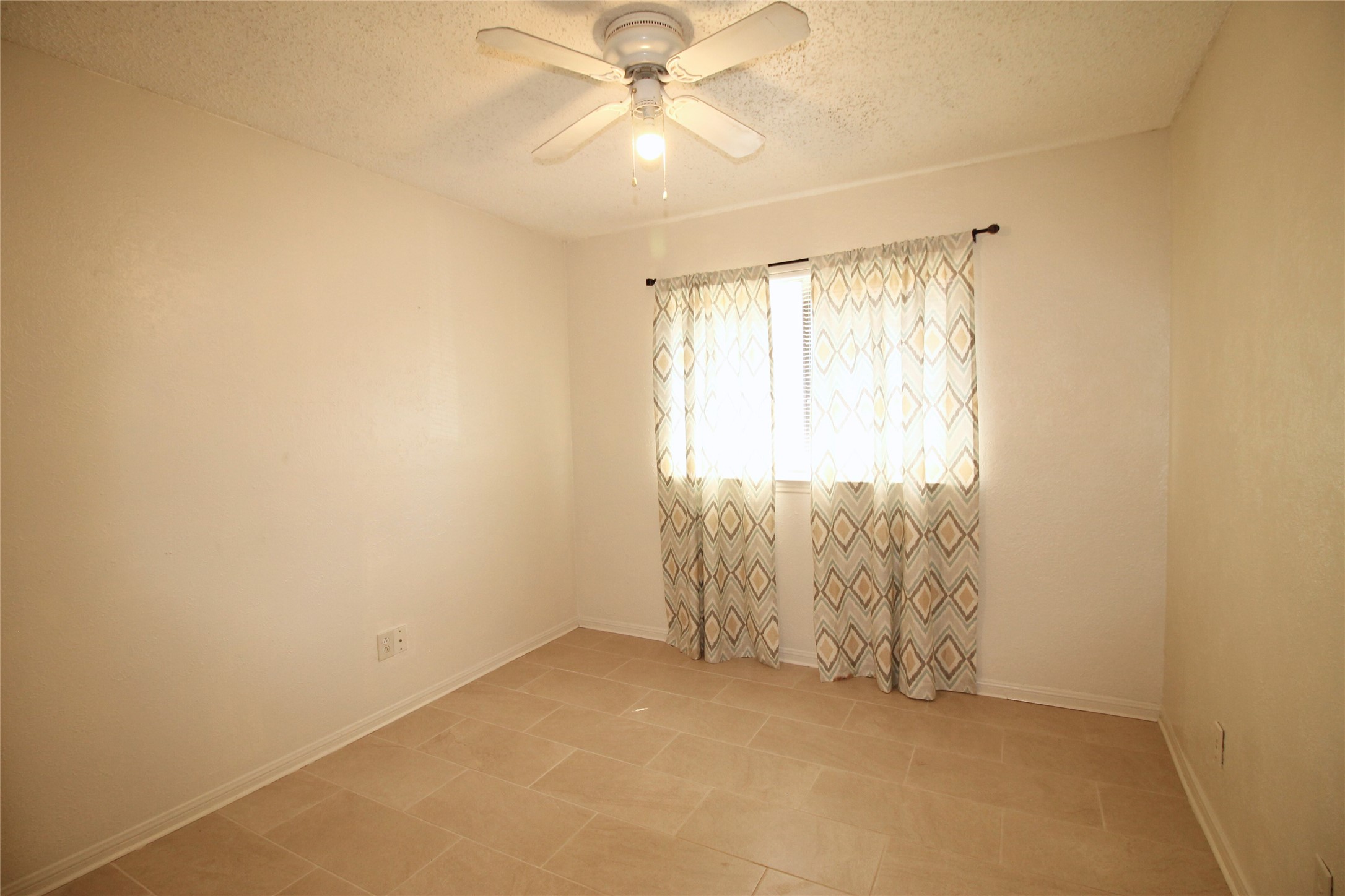 711 Dickey Drive Euless TX 76040