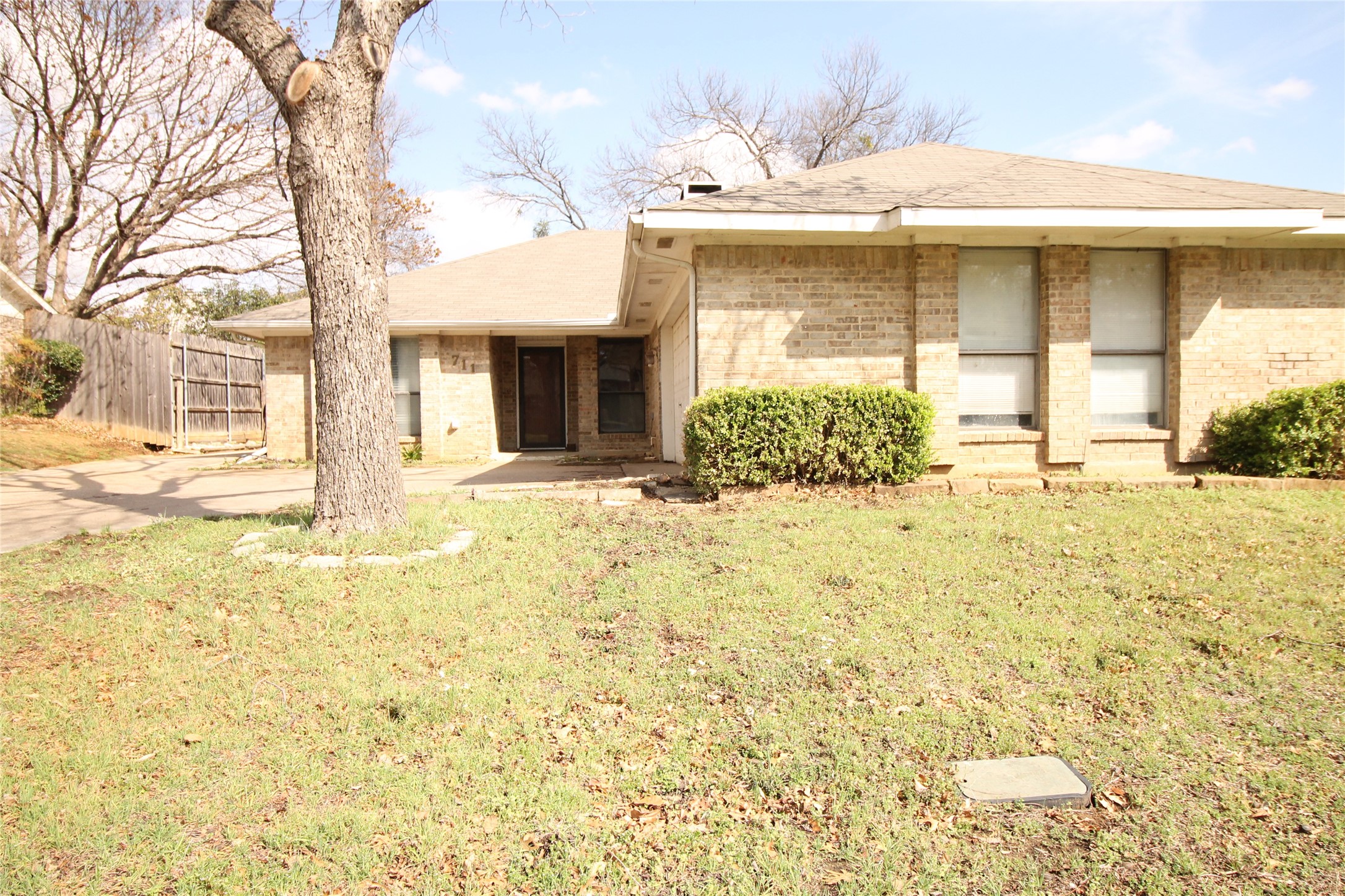 711 Dickey Drive Euless TX 76040