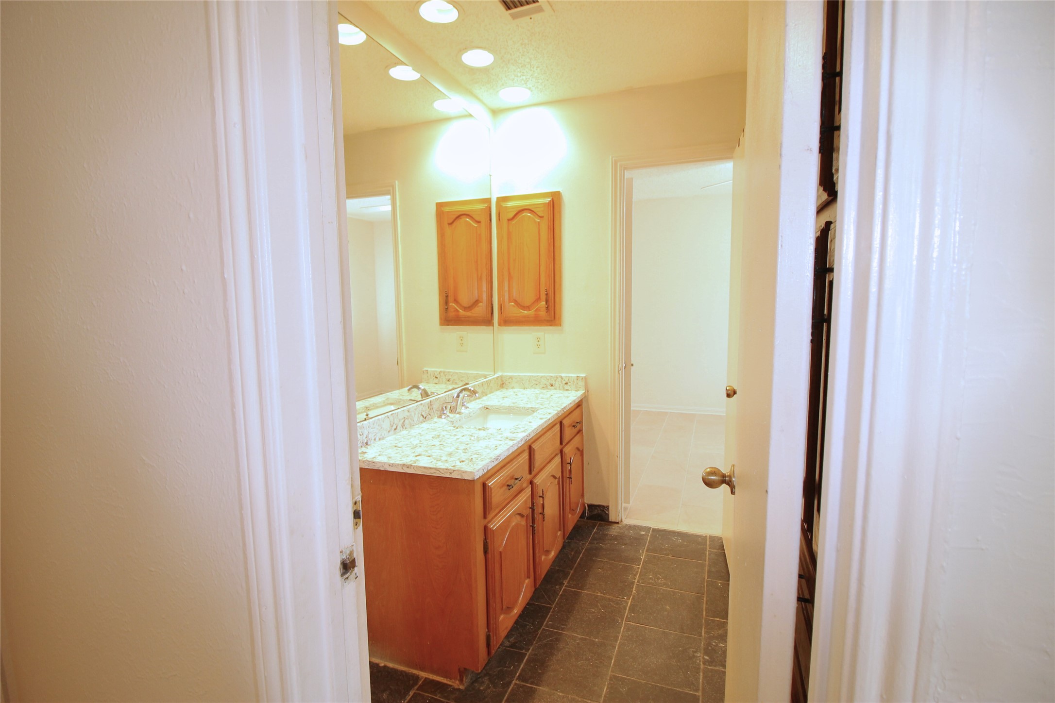 711 Dickey Drive Euless TX 76040