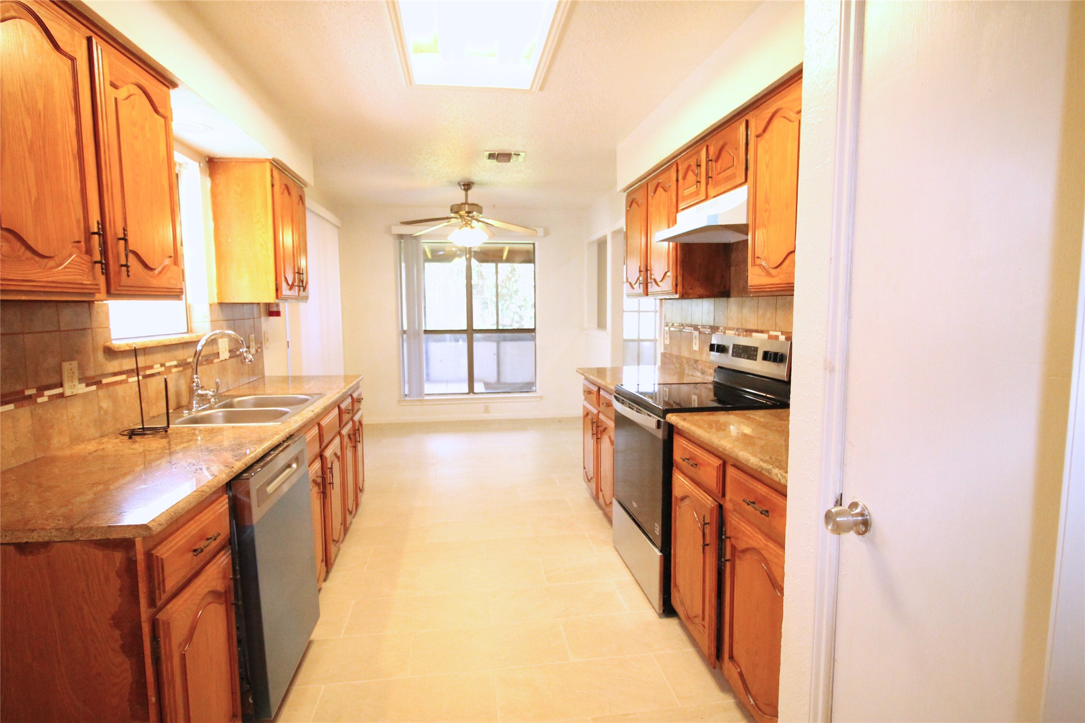 711 Dickey Drive Euless TX 76040