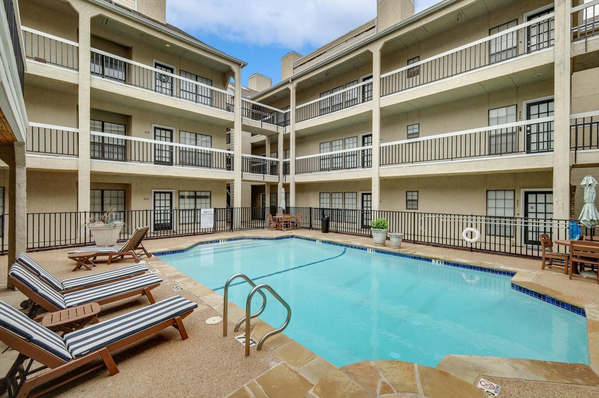 4800 W Lovers Lane Dallas TX 75209