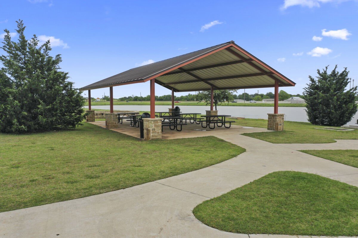 1817 Grassland Drive Royse City TX 75189