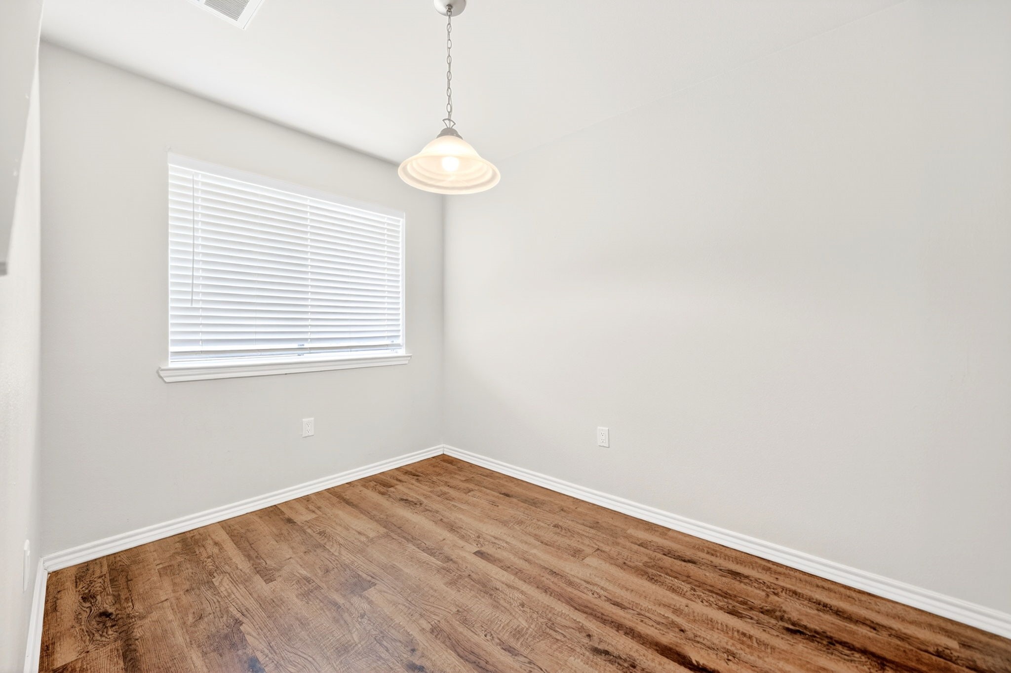 9837 Walnut Street Dallas TX 75243