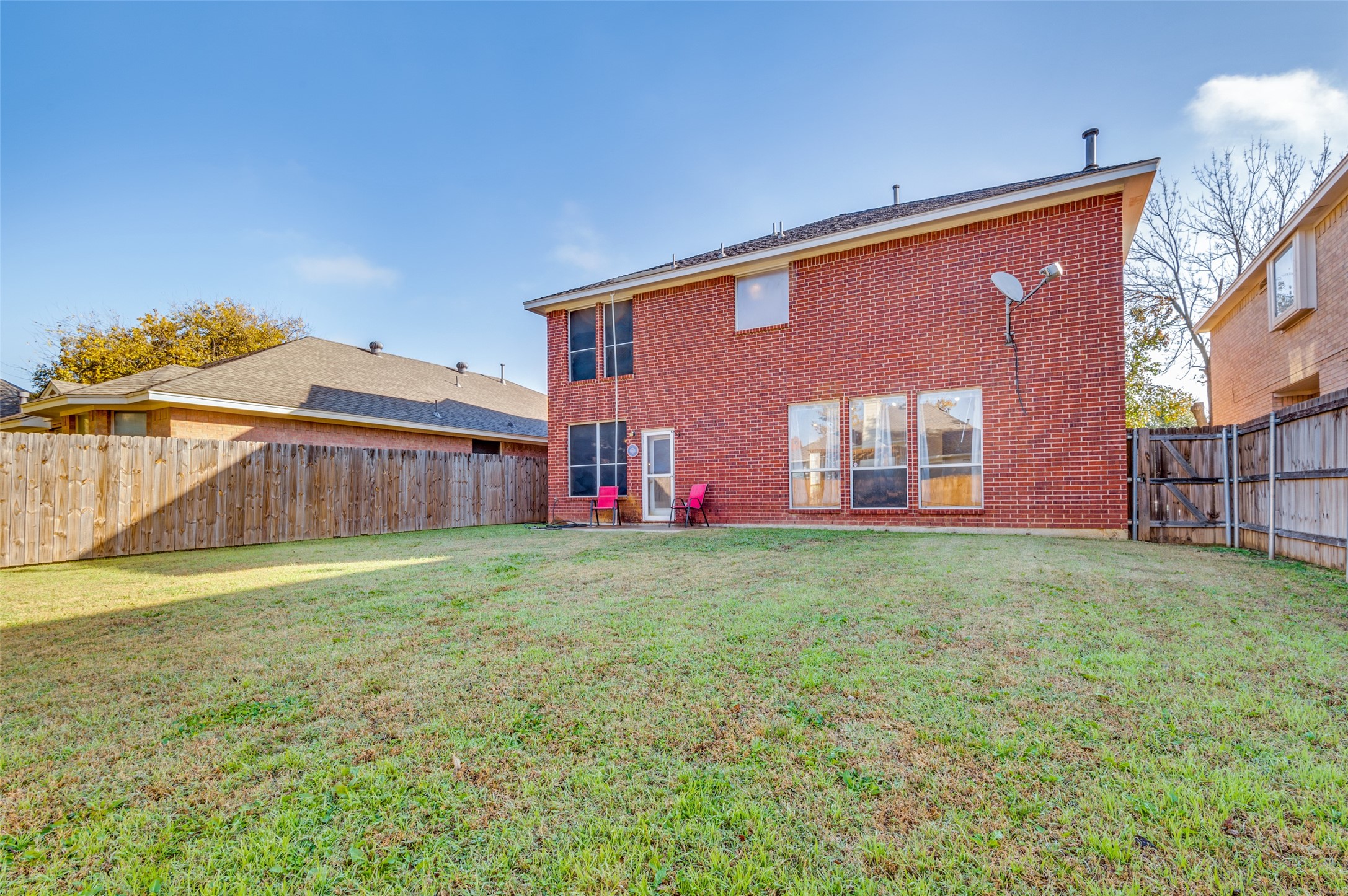 911 Harwood Court Euless TX 76039