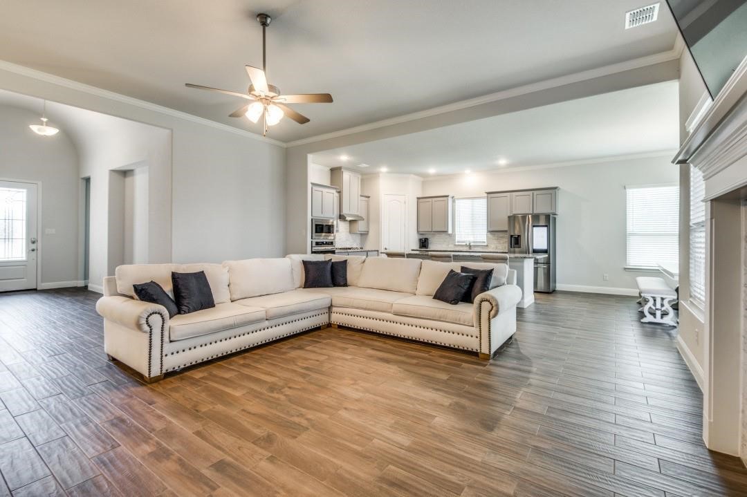 7223 Monet Lane Grand Prairie TX 75054