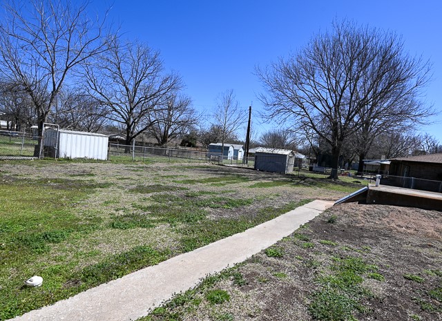903 N Lamb Street Bowie TX 76230