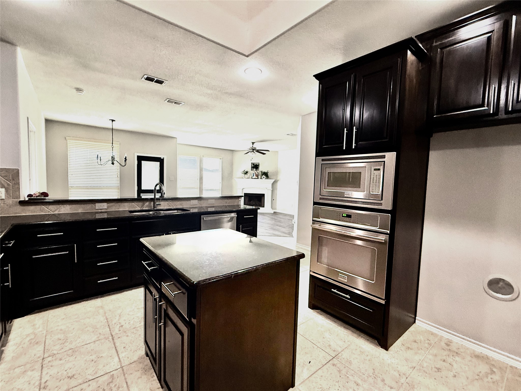9505 Cypress Lake Drive Fort Worth TX 76036