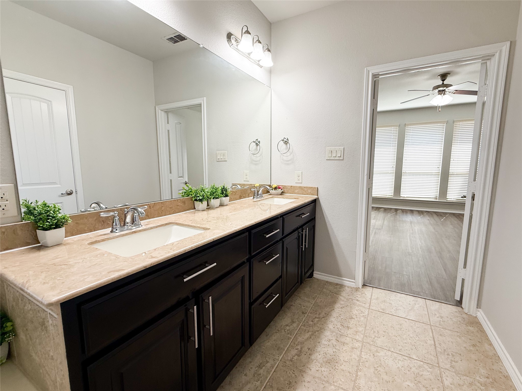 9505 Cypress Lake Drive Fort Worth TX 76036