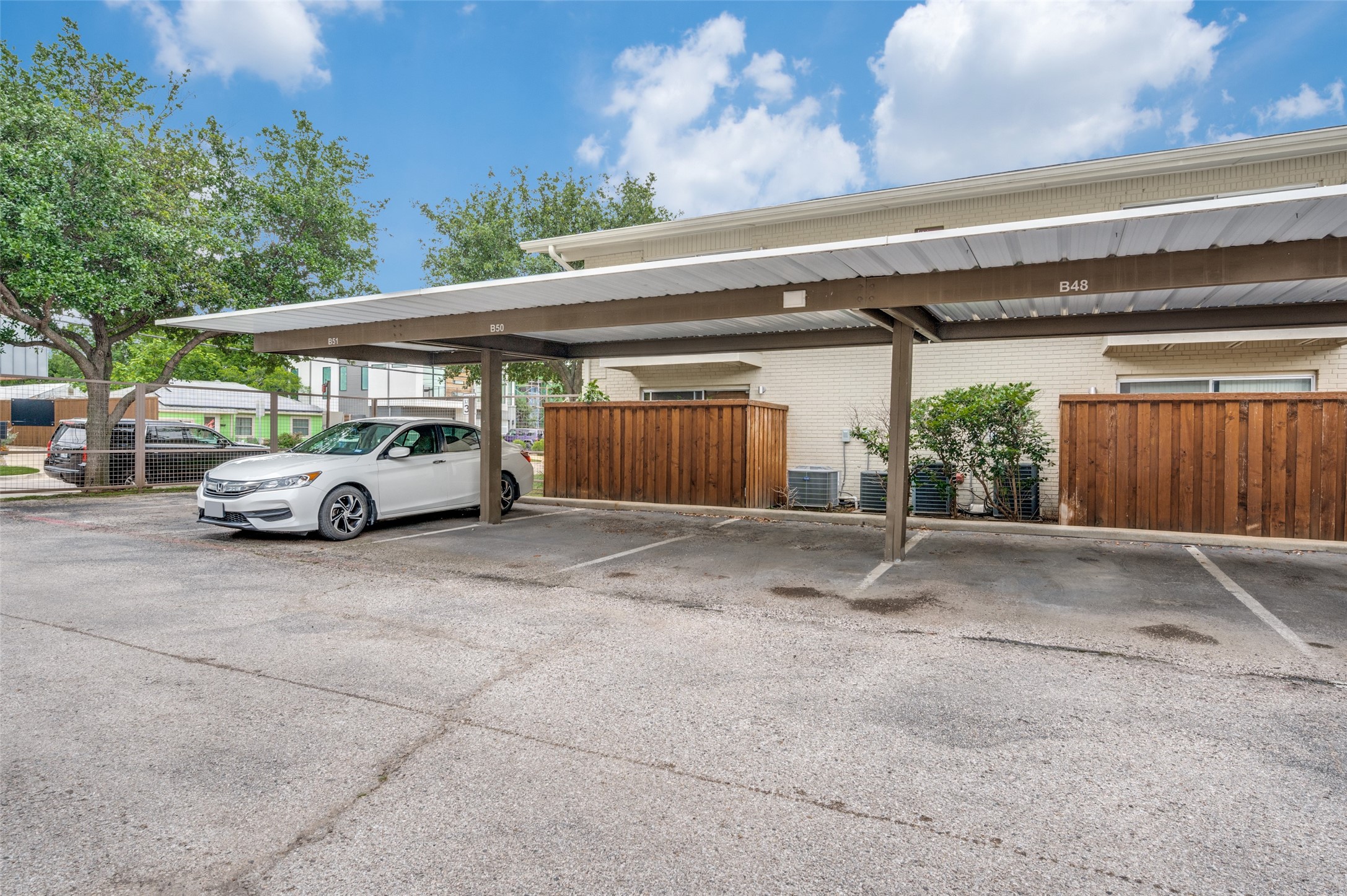 4616 W Lovers Lane Dallas TX 75209