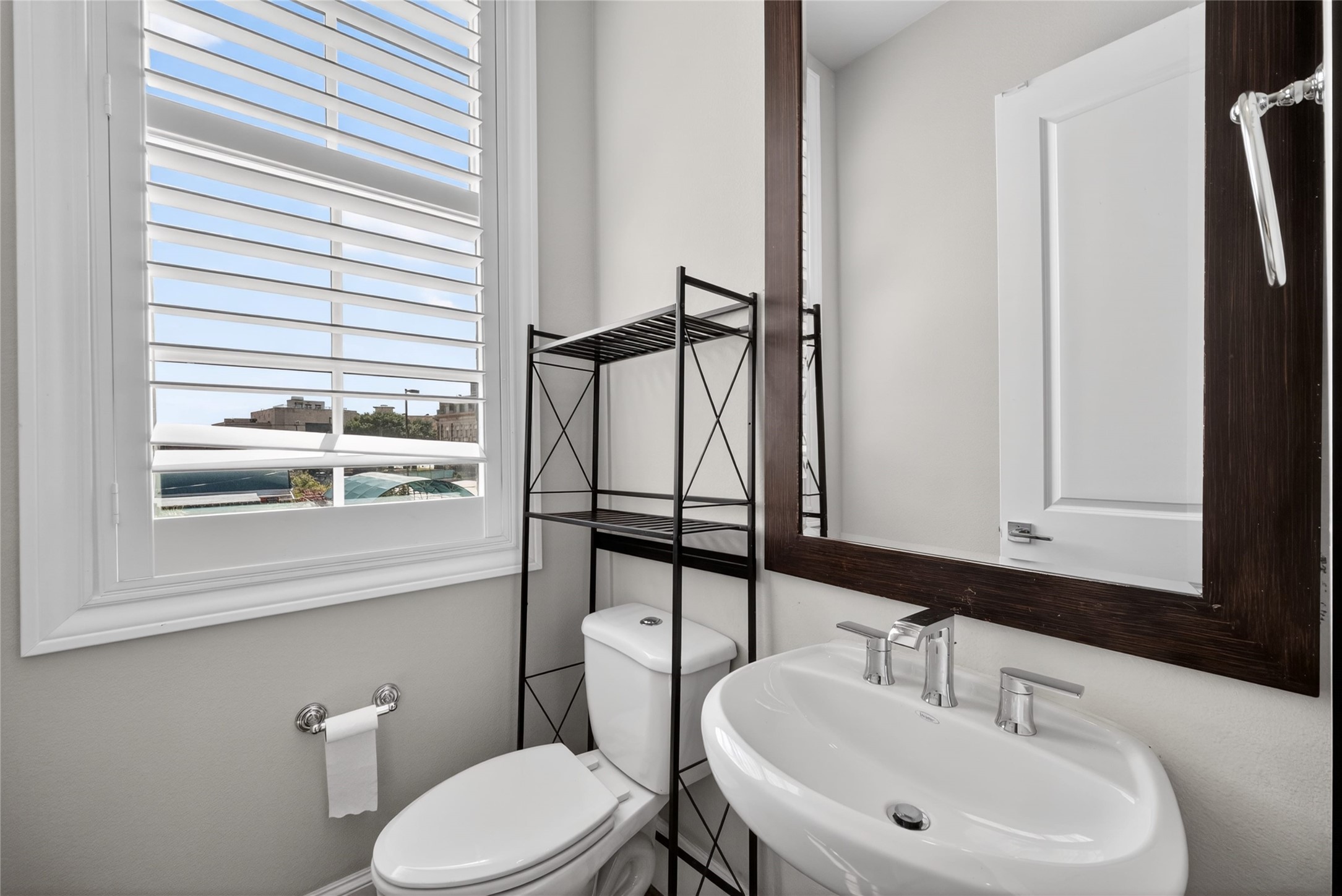 520 S Pearl Expressway S Dallas TX 75201